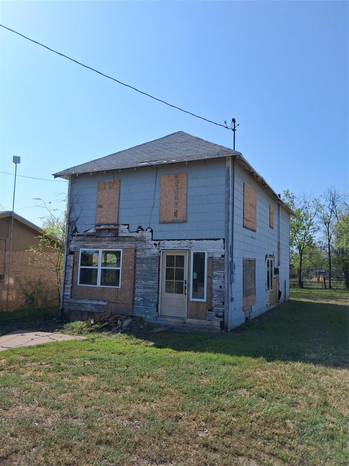 main property photo 20