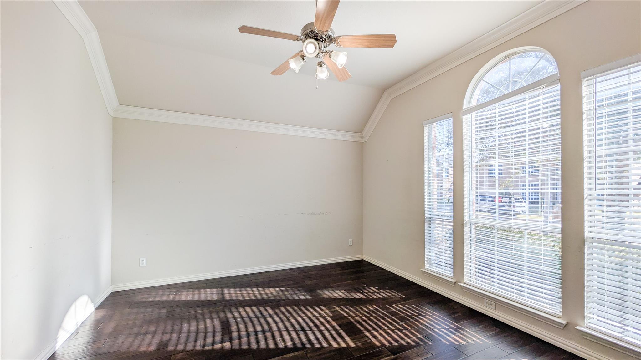 property viewer photo 4