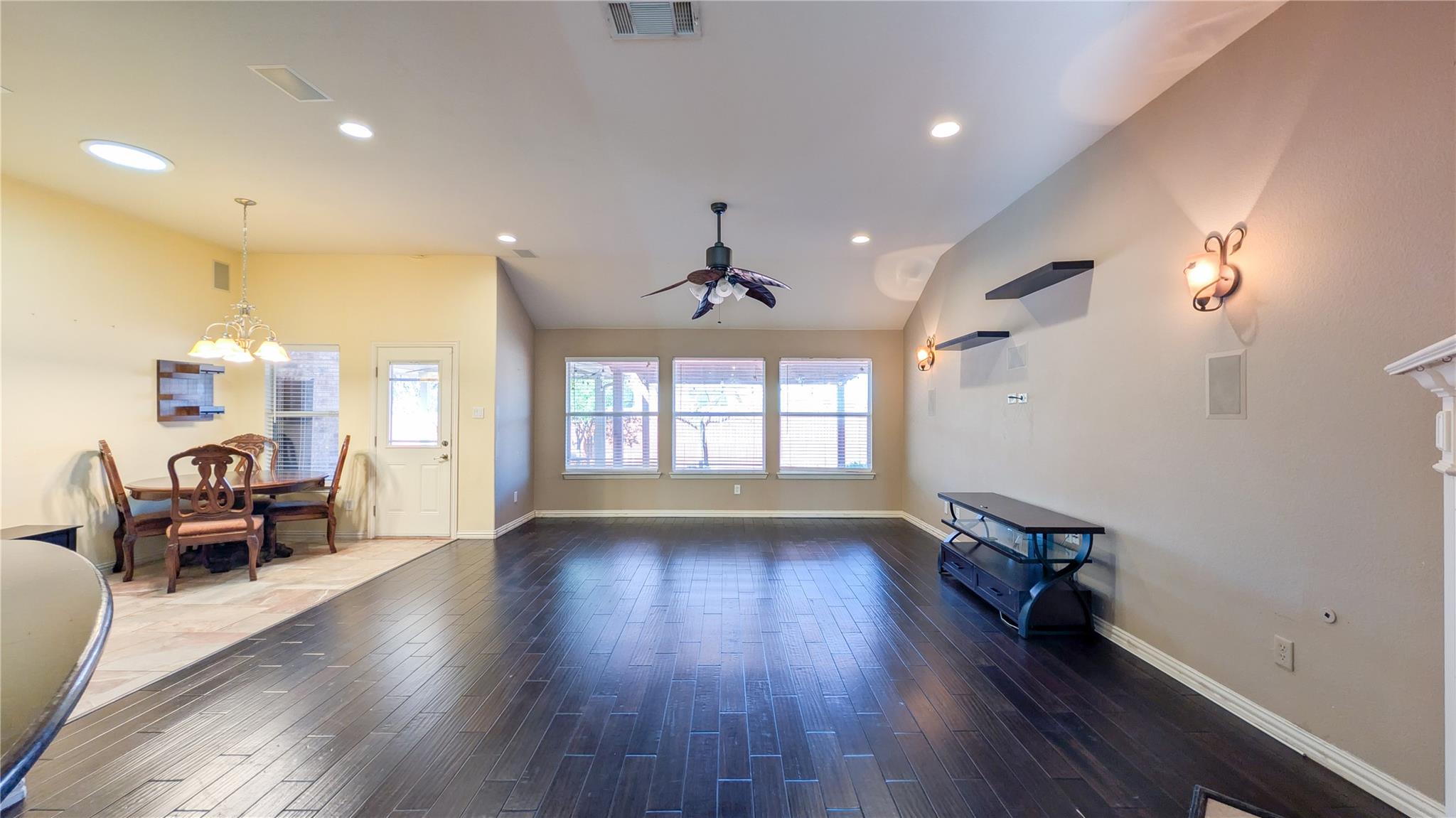 property viewer photo 6