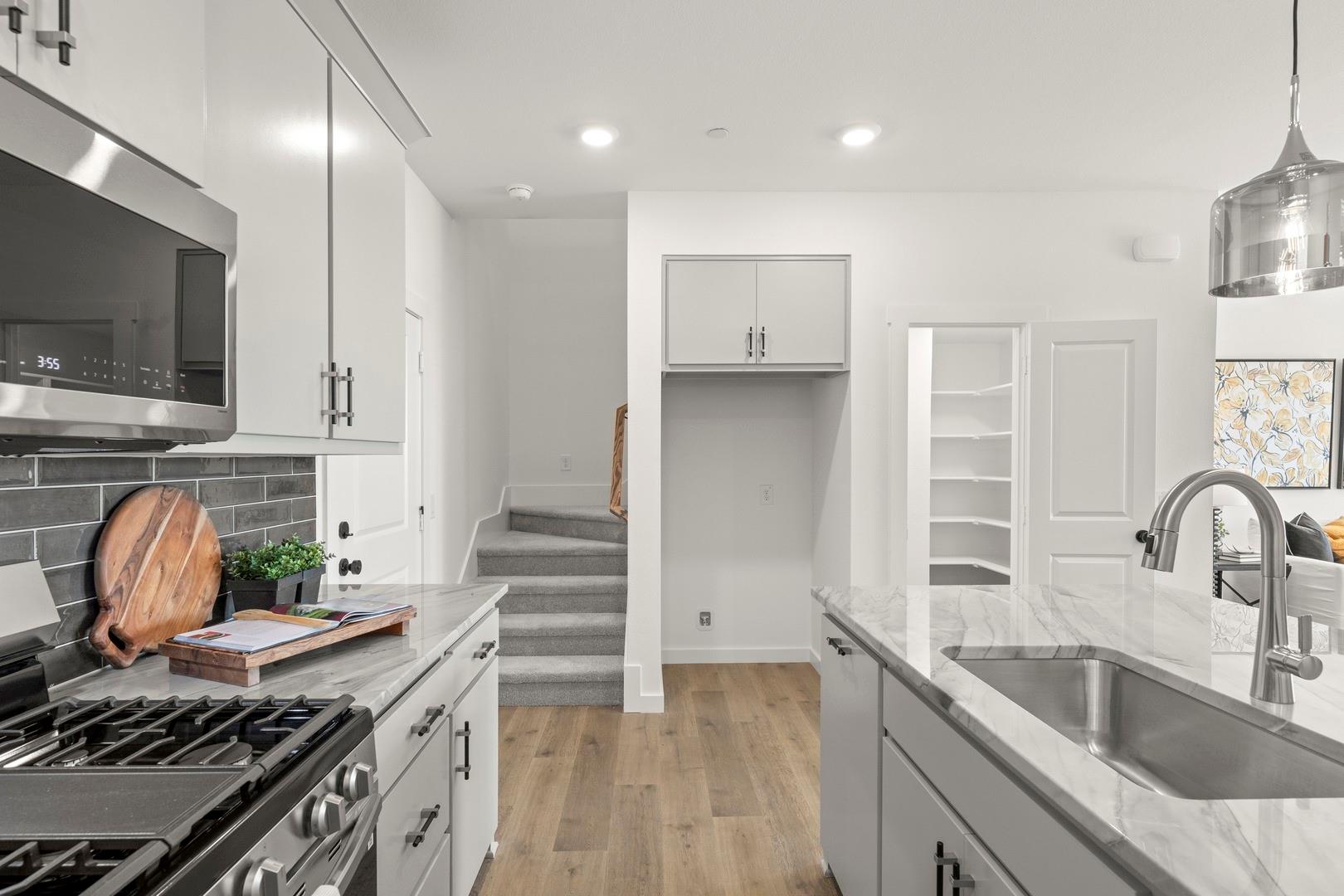 property viewer photo 13