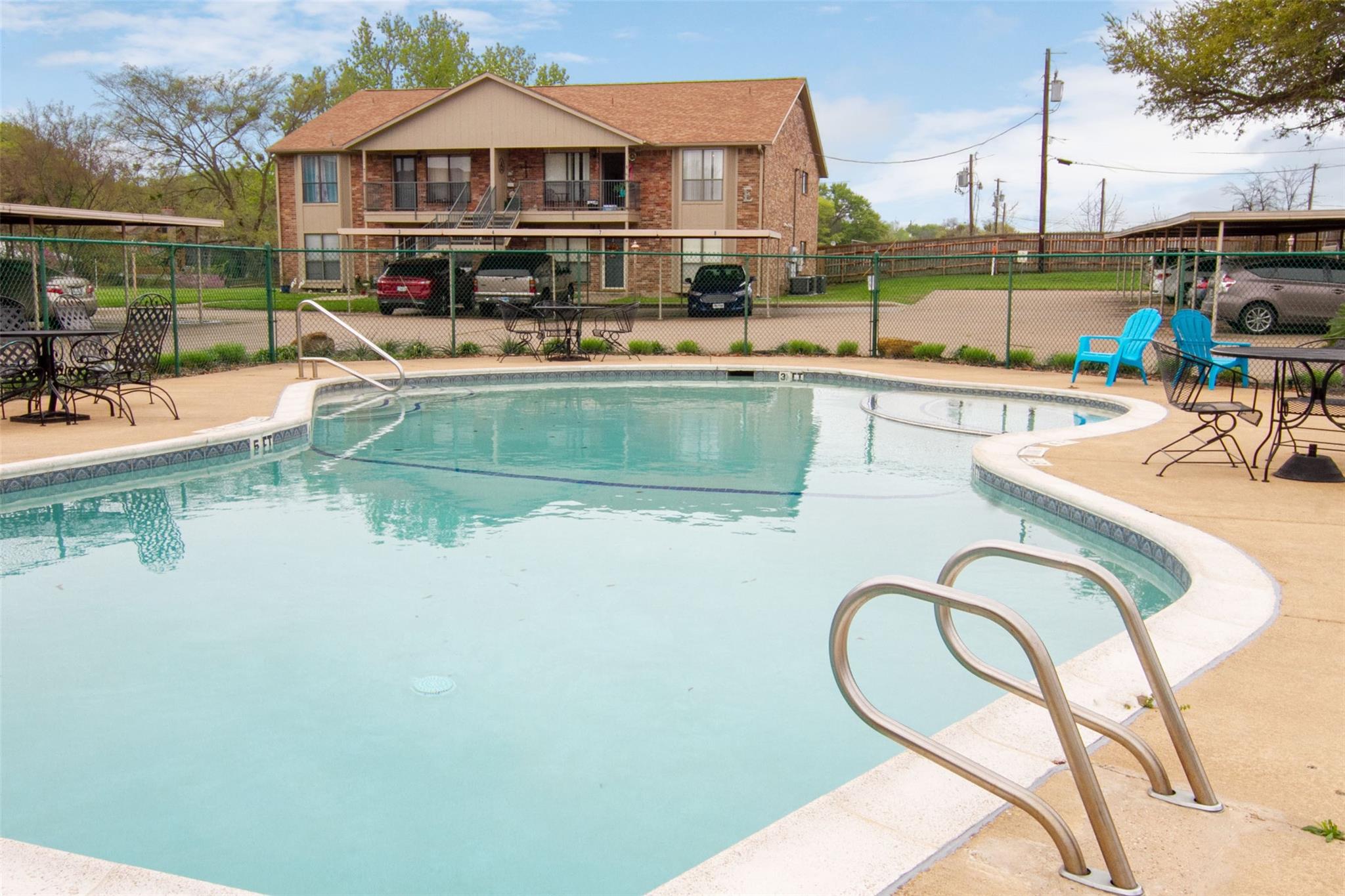 main property photo 22