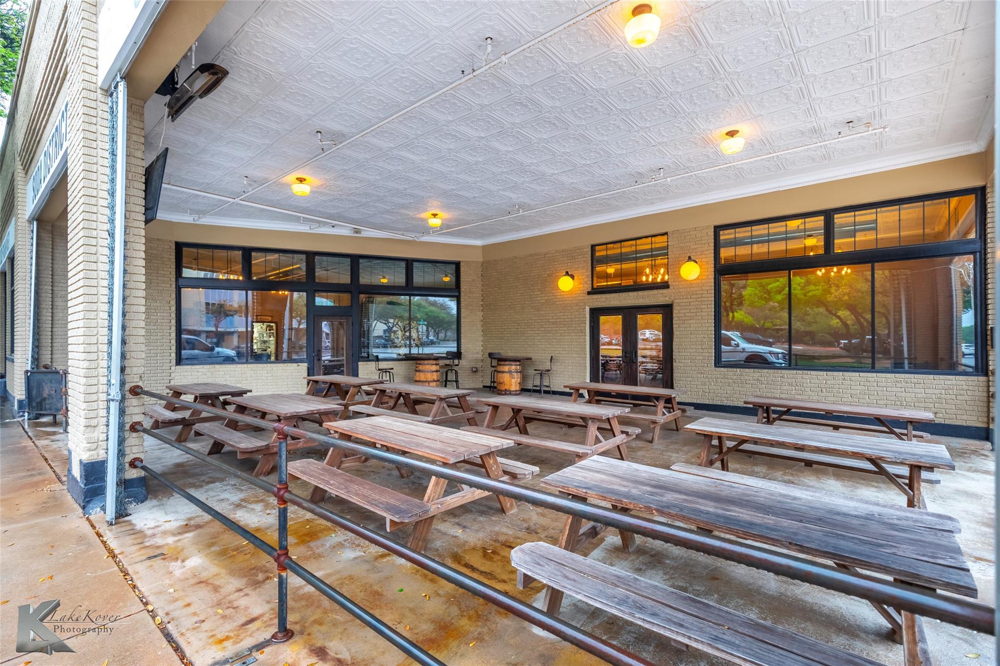 main property photo 11