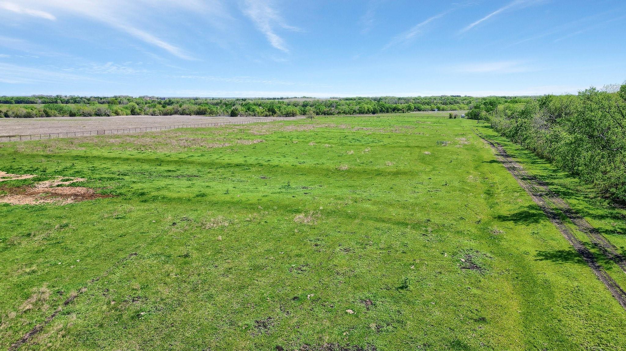 main property photo 9