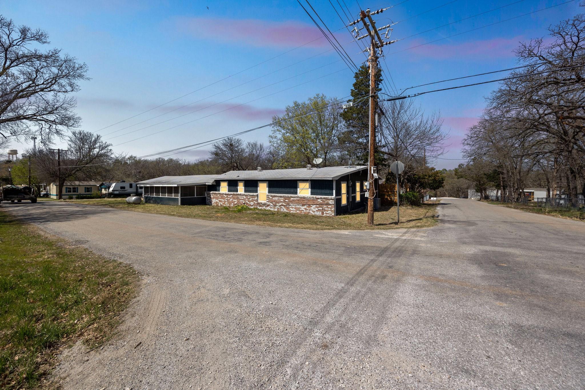 main property photo 24