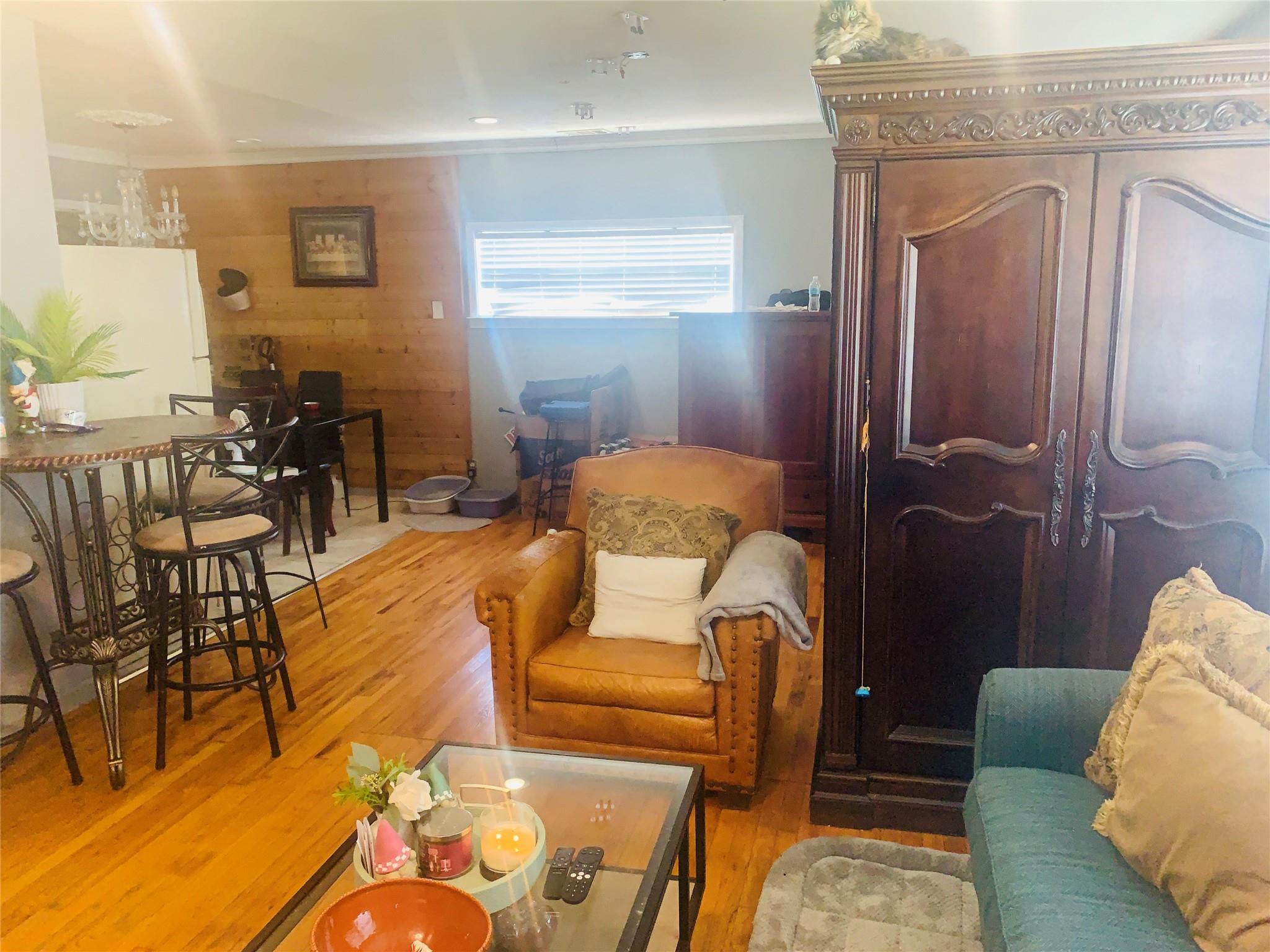 property viewer photo 2