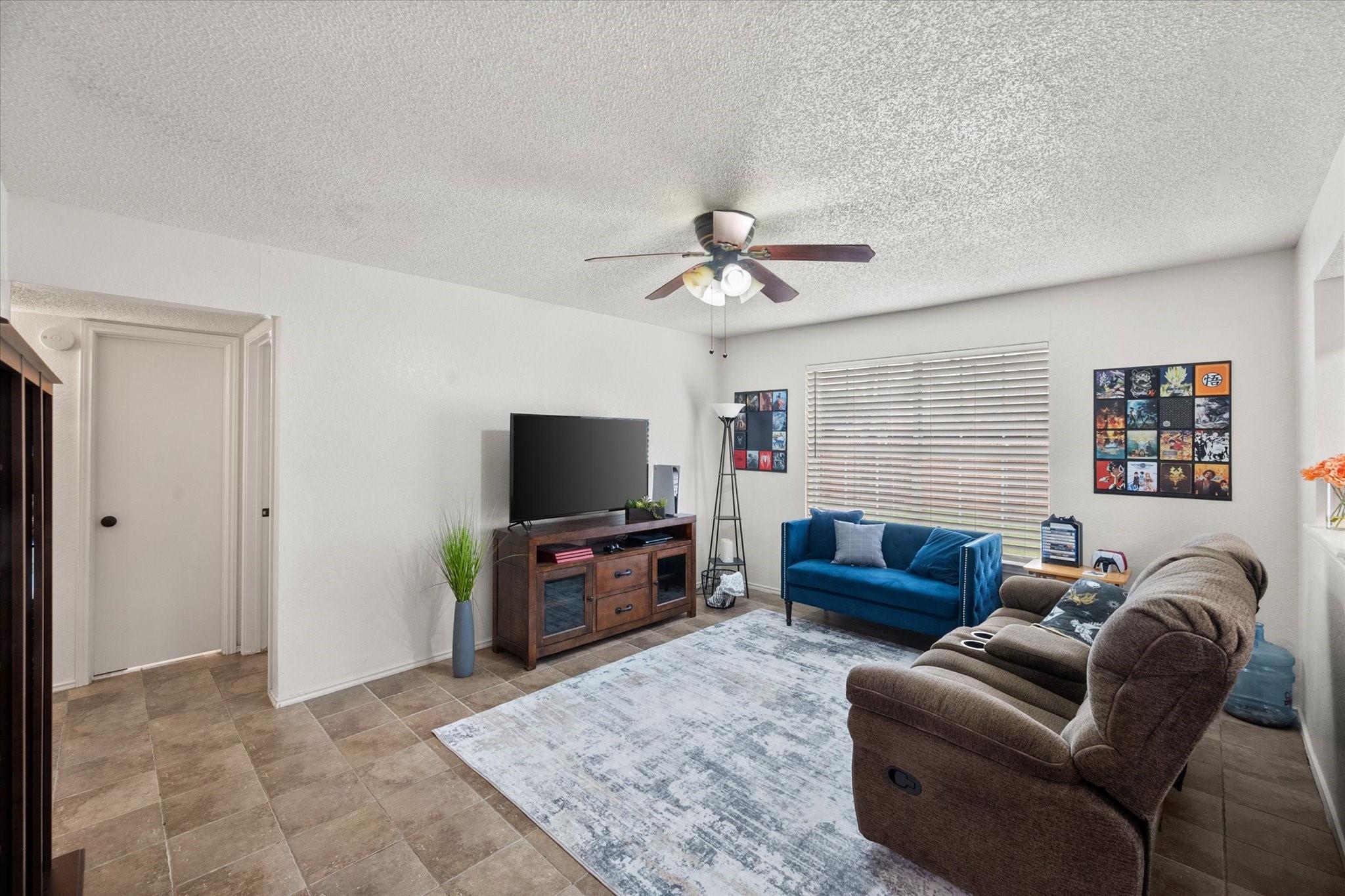 property viewer photo 2