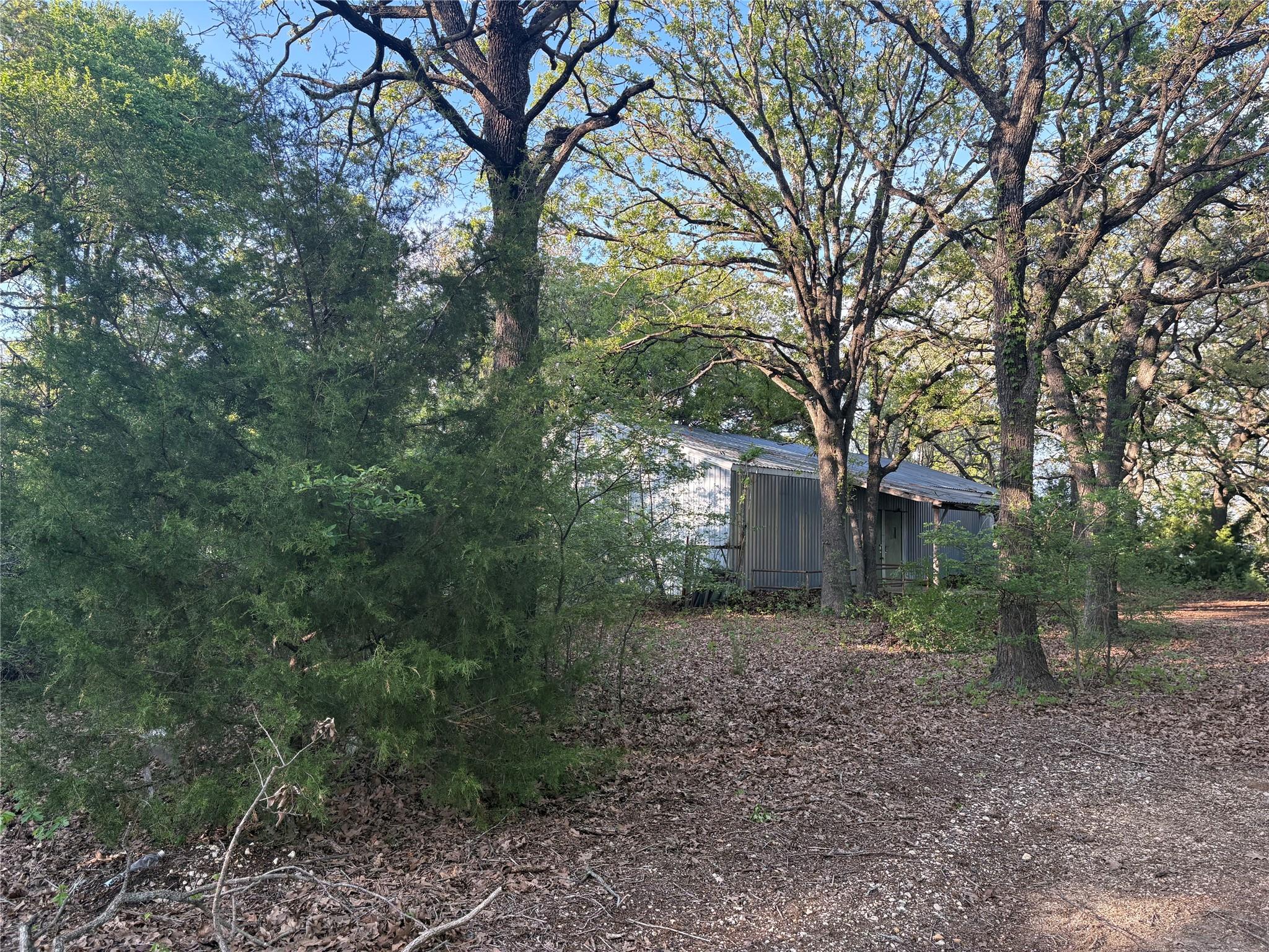 main property photo 10