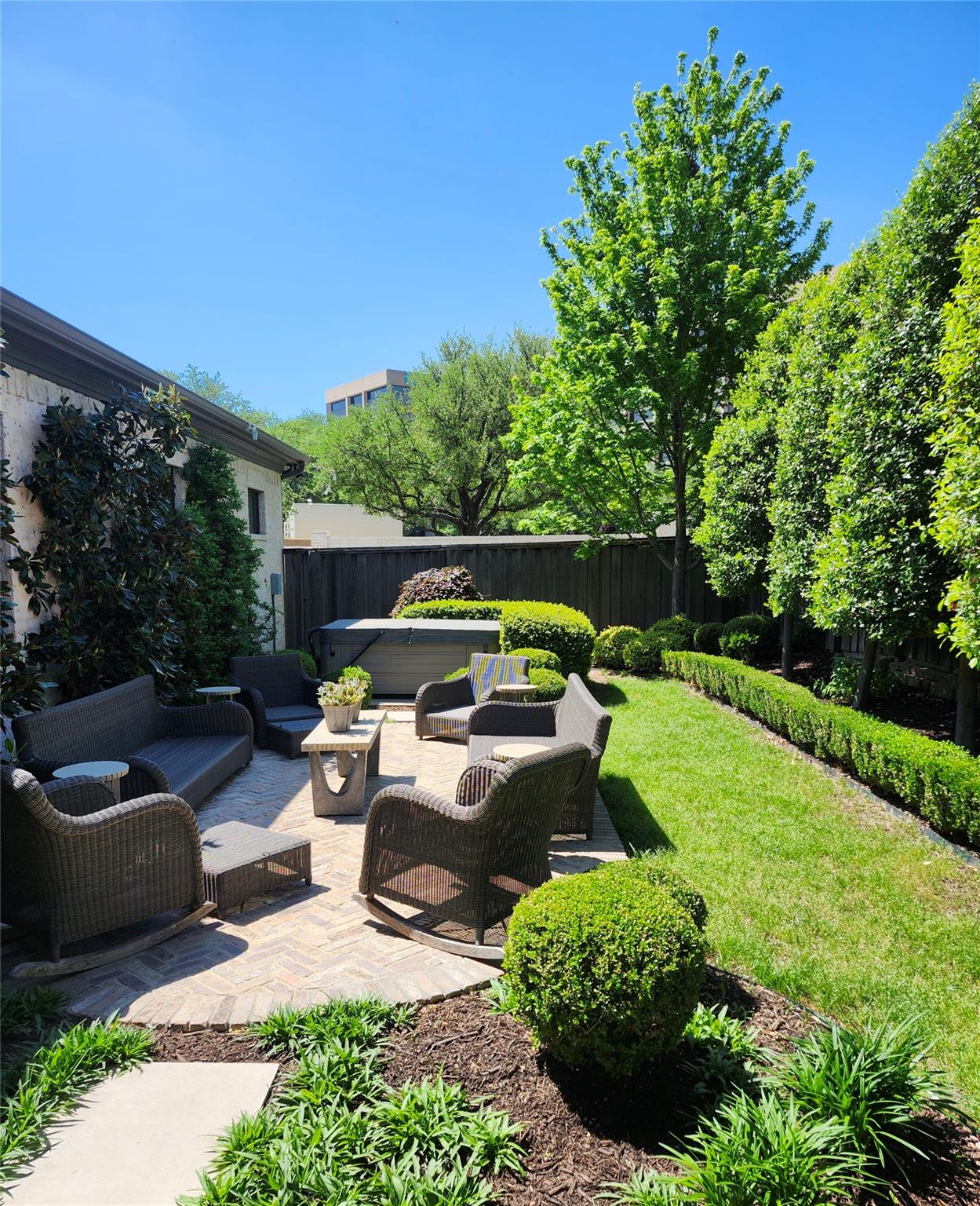 property viewer photo 36