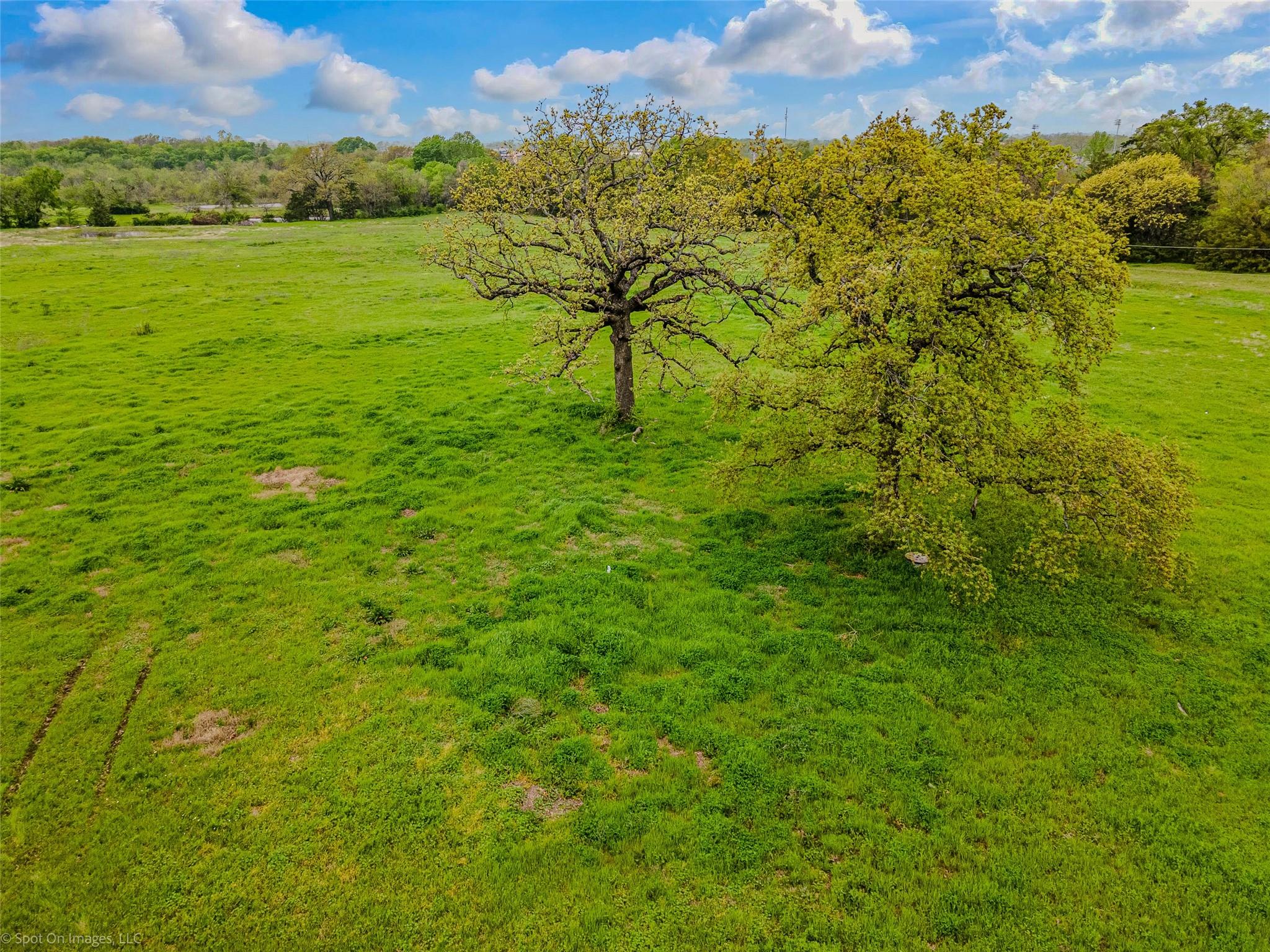 main property photo 10