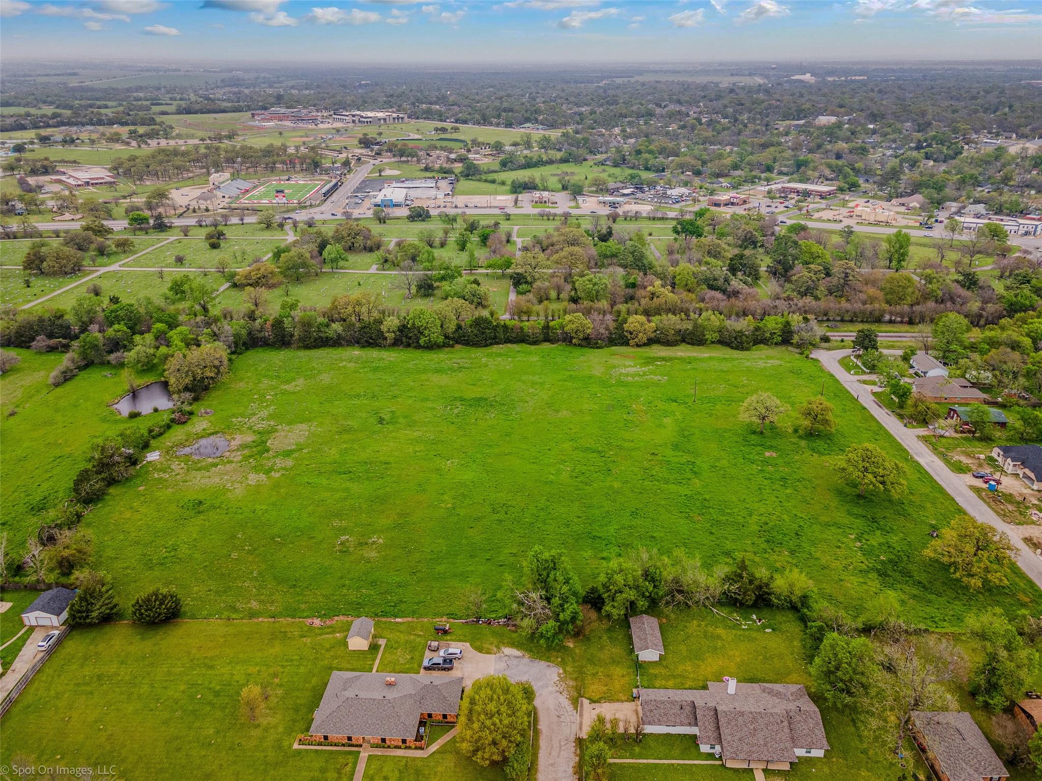 main property photo 4