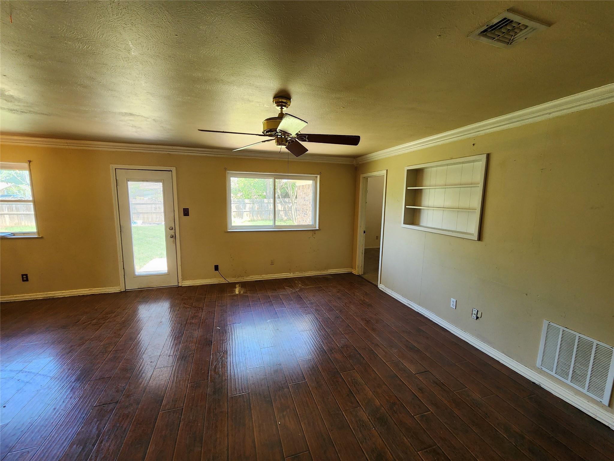 property viewer photo 3