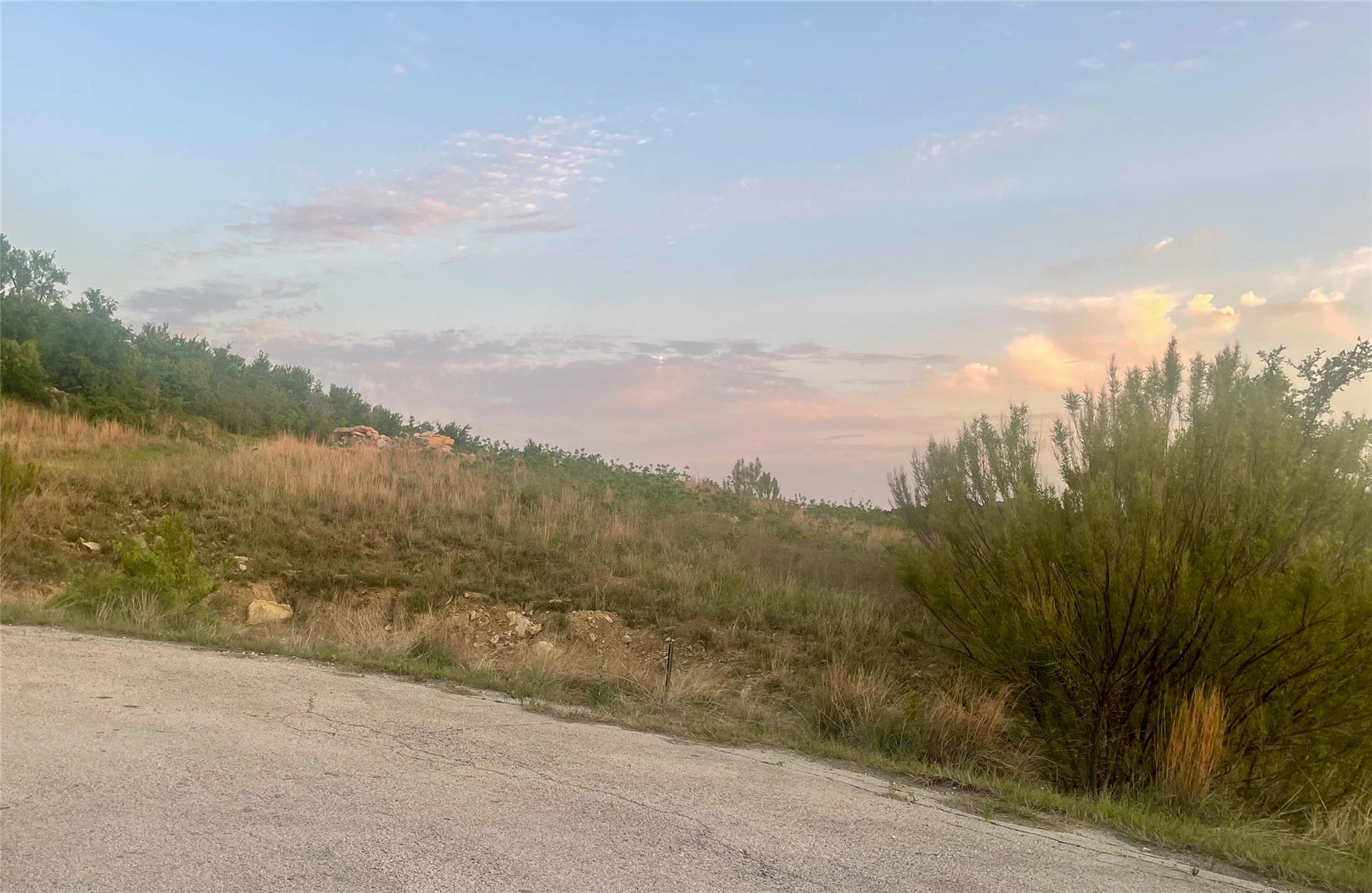 main property photo 20