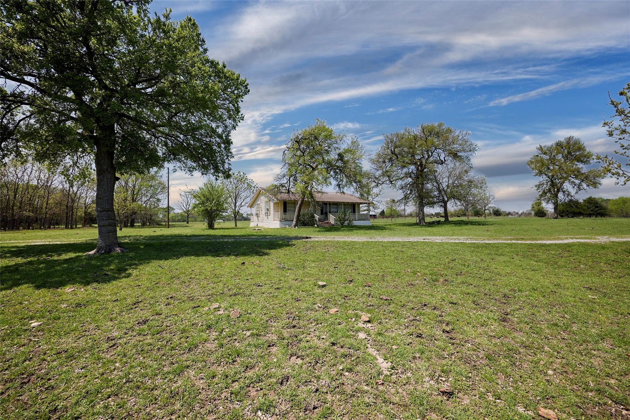 main property photo 7