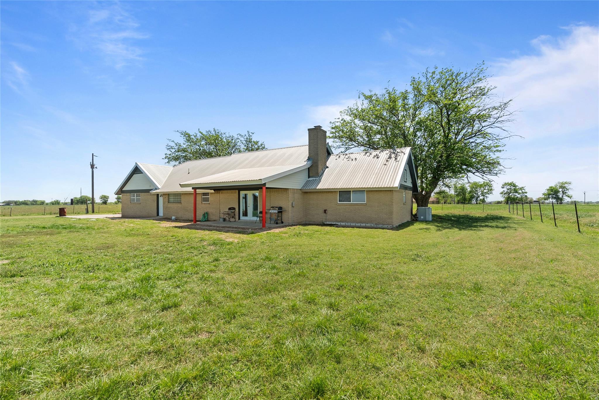main property photo 26