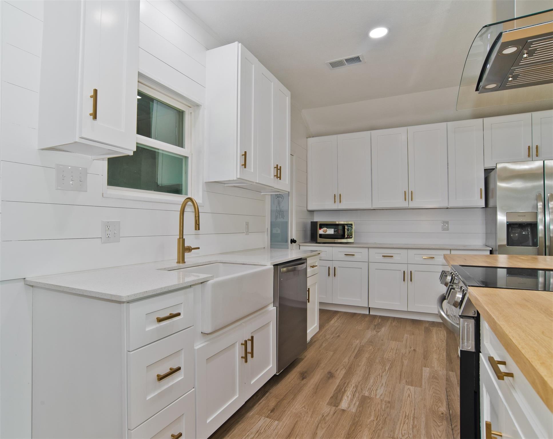 property viewer photo 13