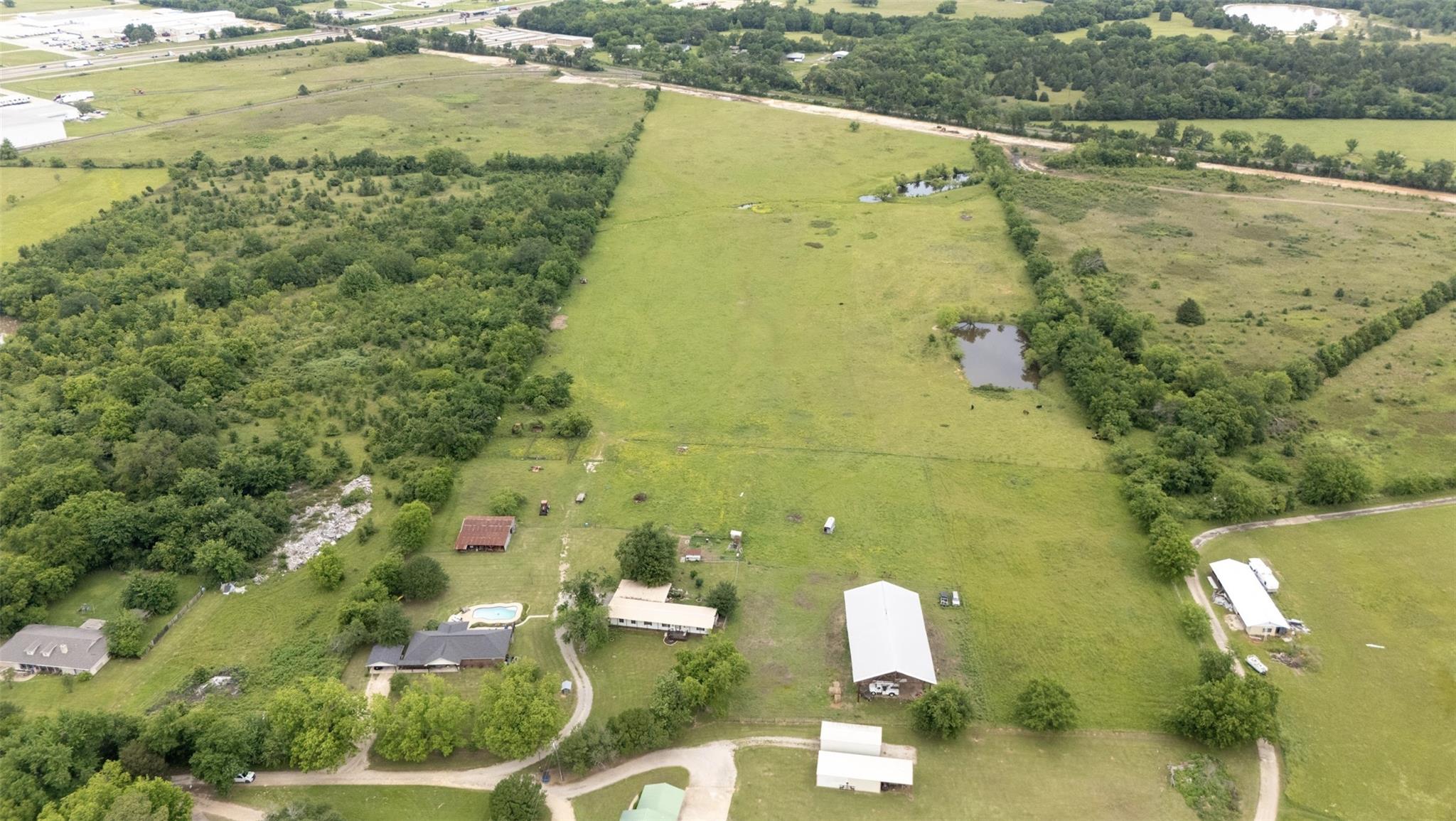main property photo 17