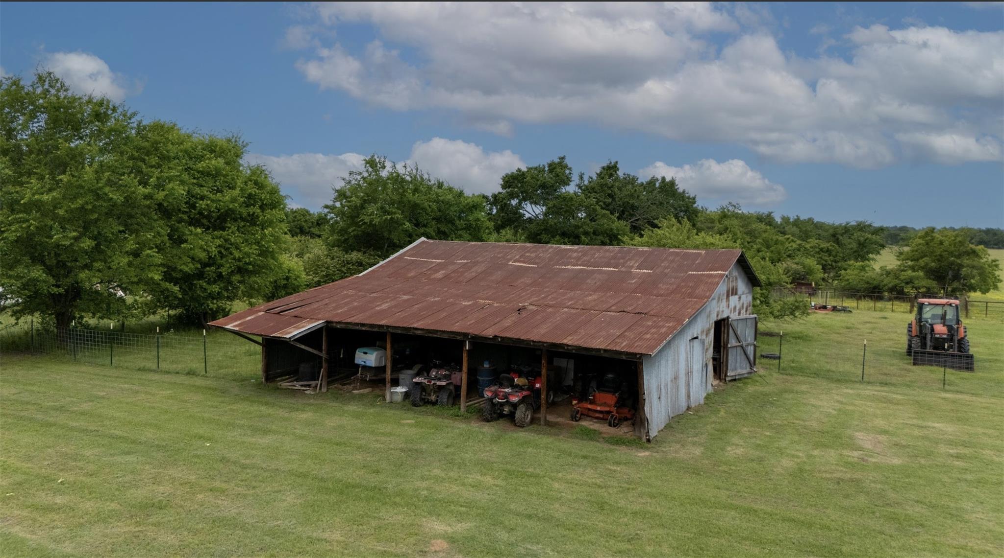 main property photo 8