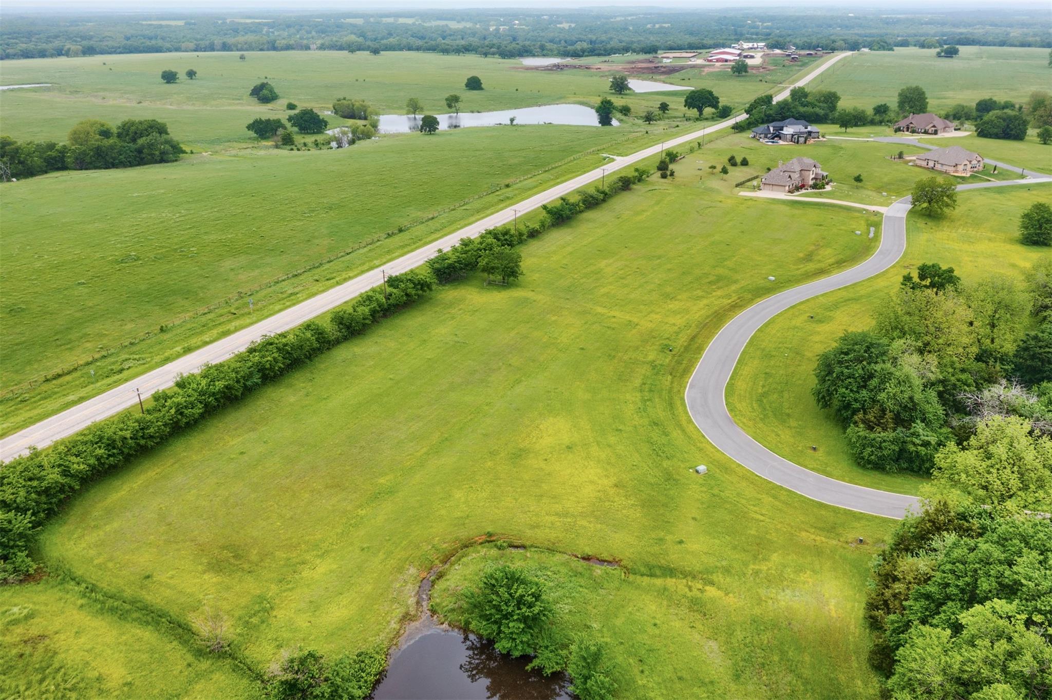 main property photo 20