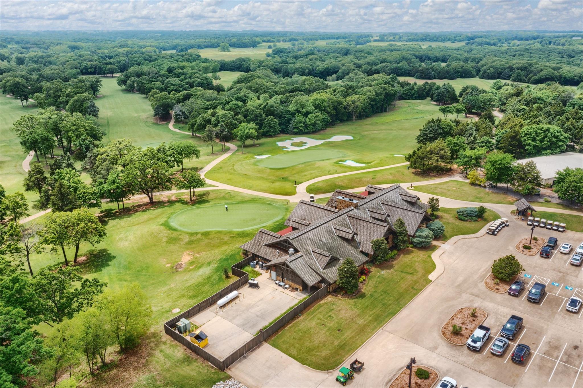 main property photo 6