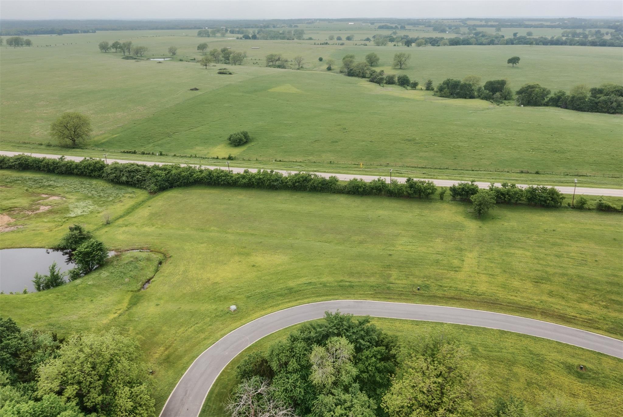 main property photo 9