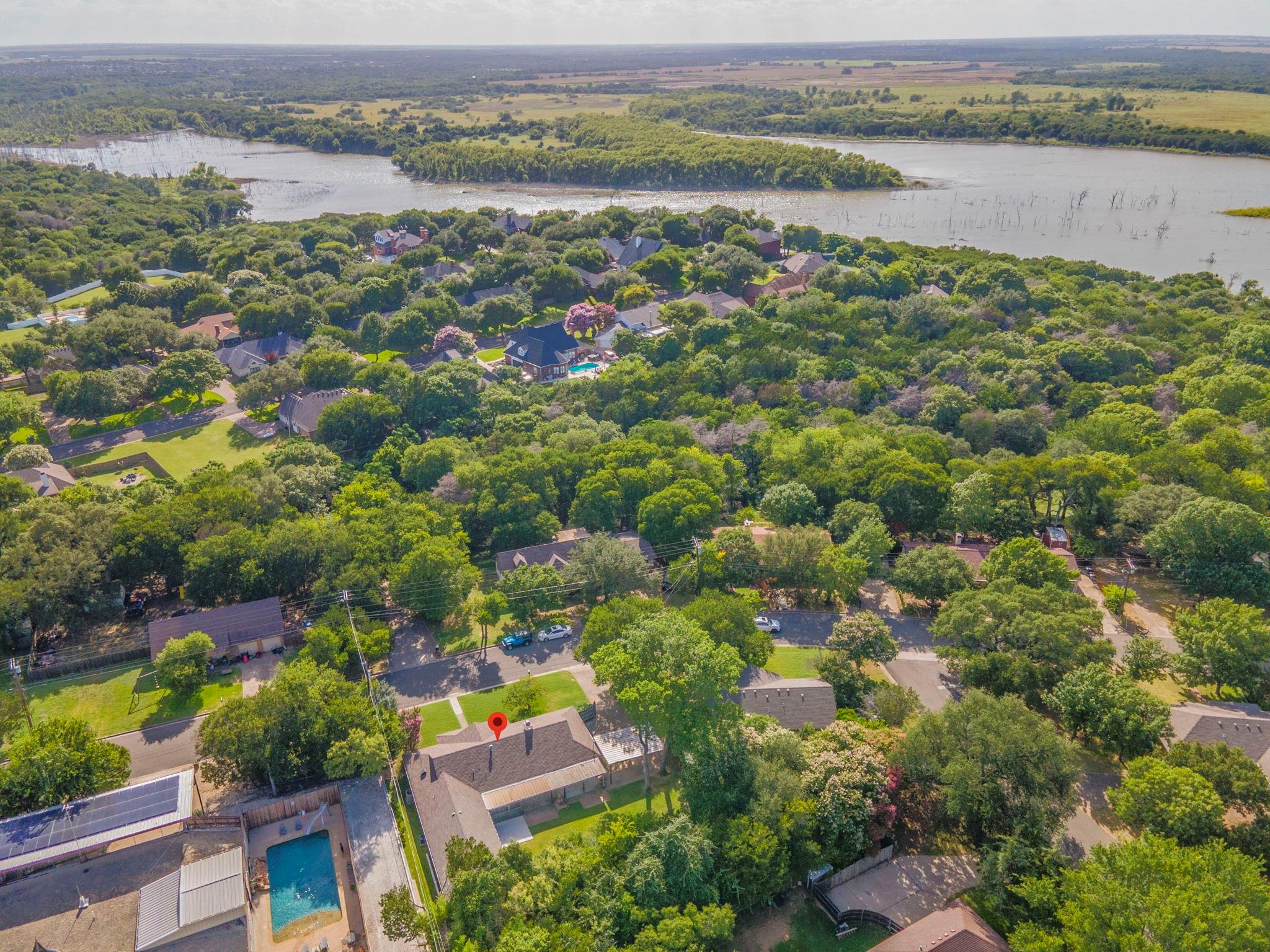 main property photo 30