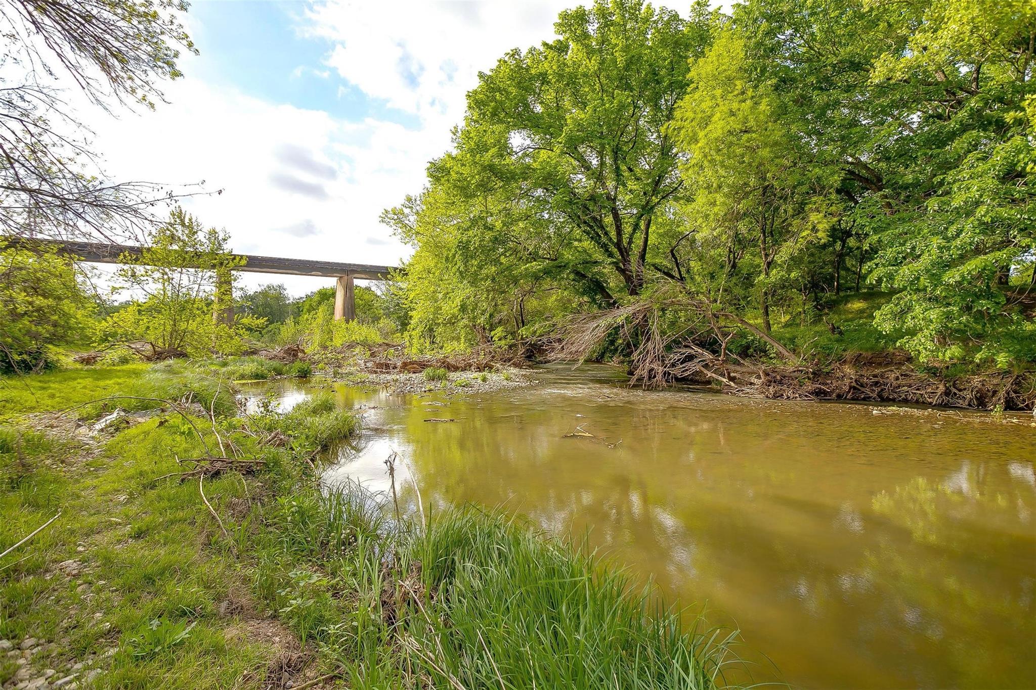 main property photo 18