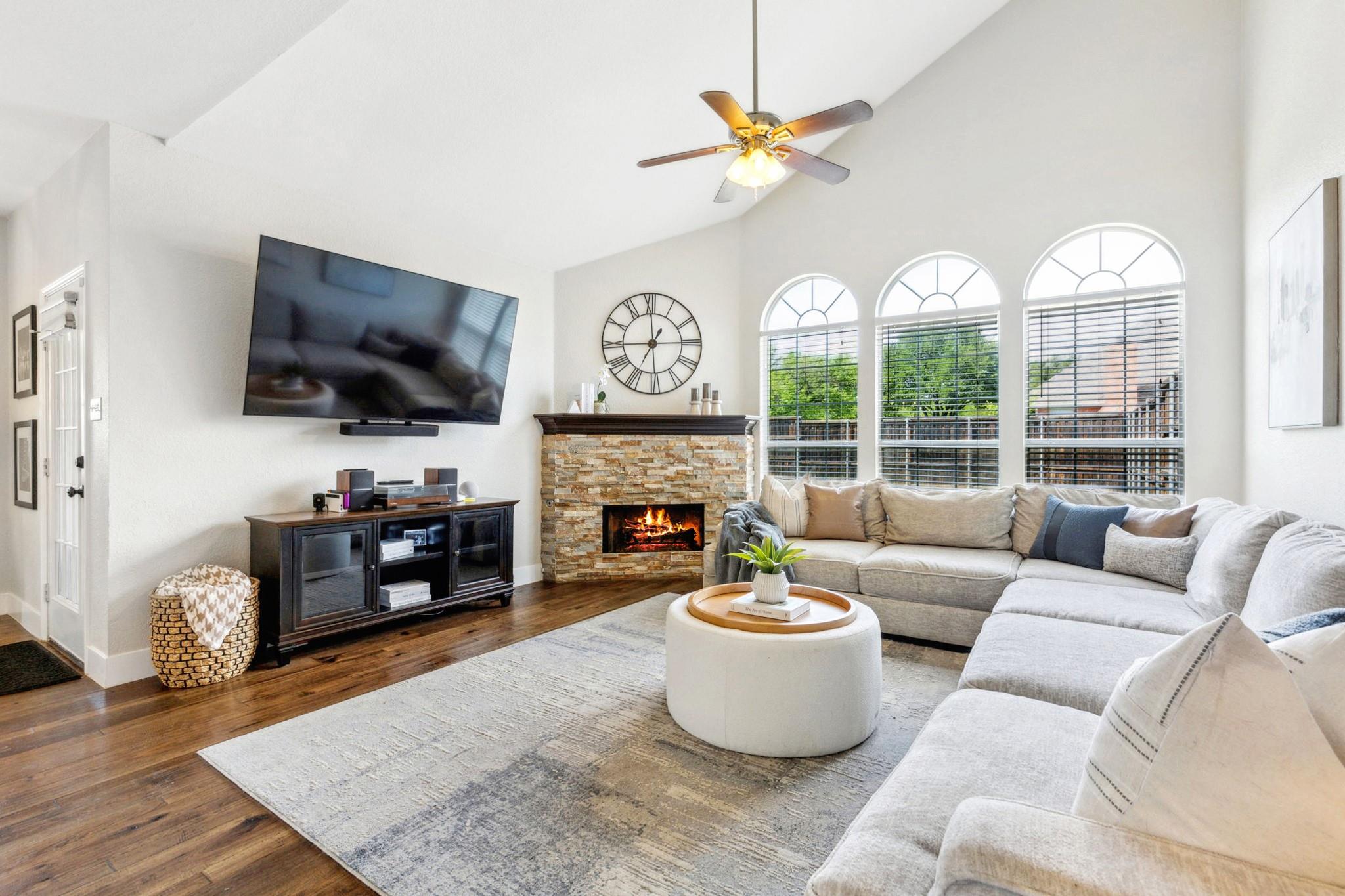 property viewer photo 6