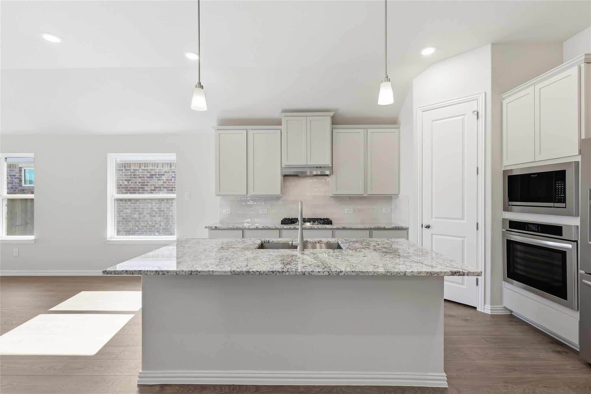 property viewer photo 9