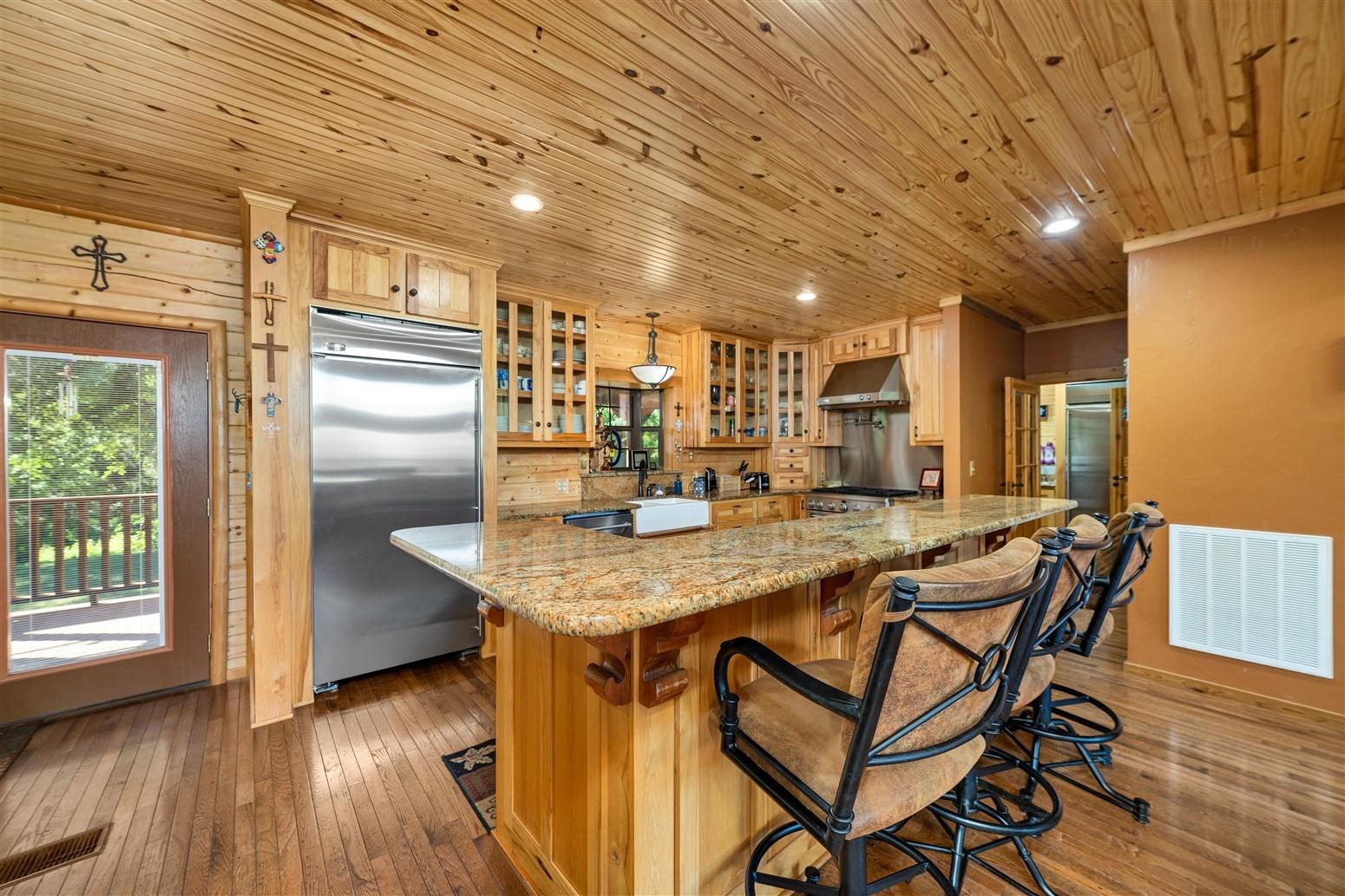 main property photo 7