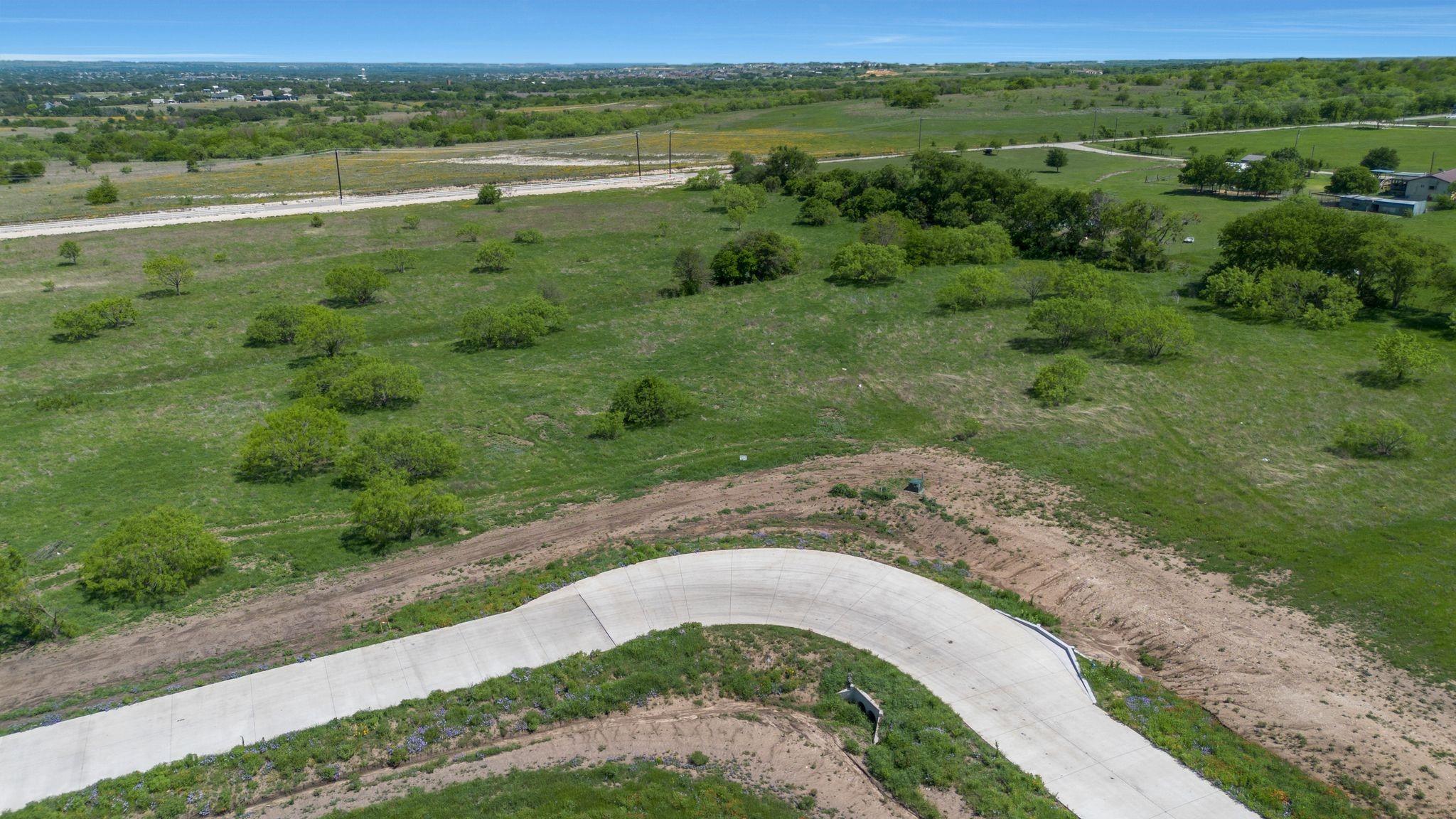 main property photo 6