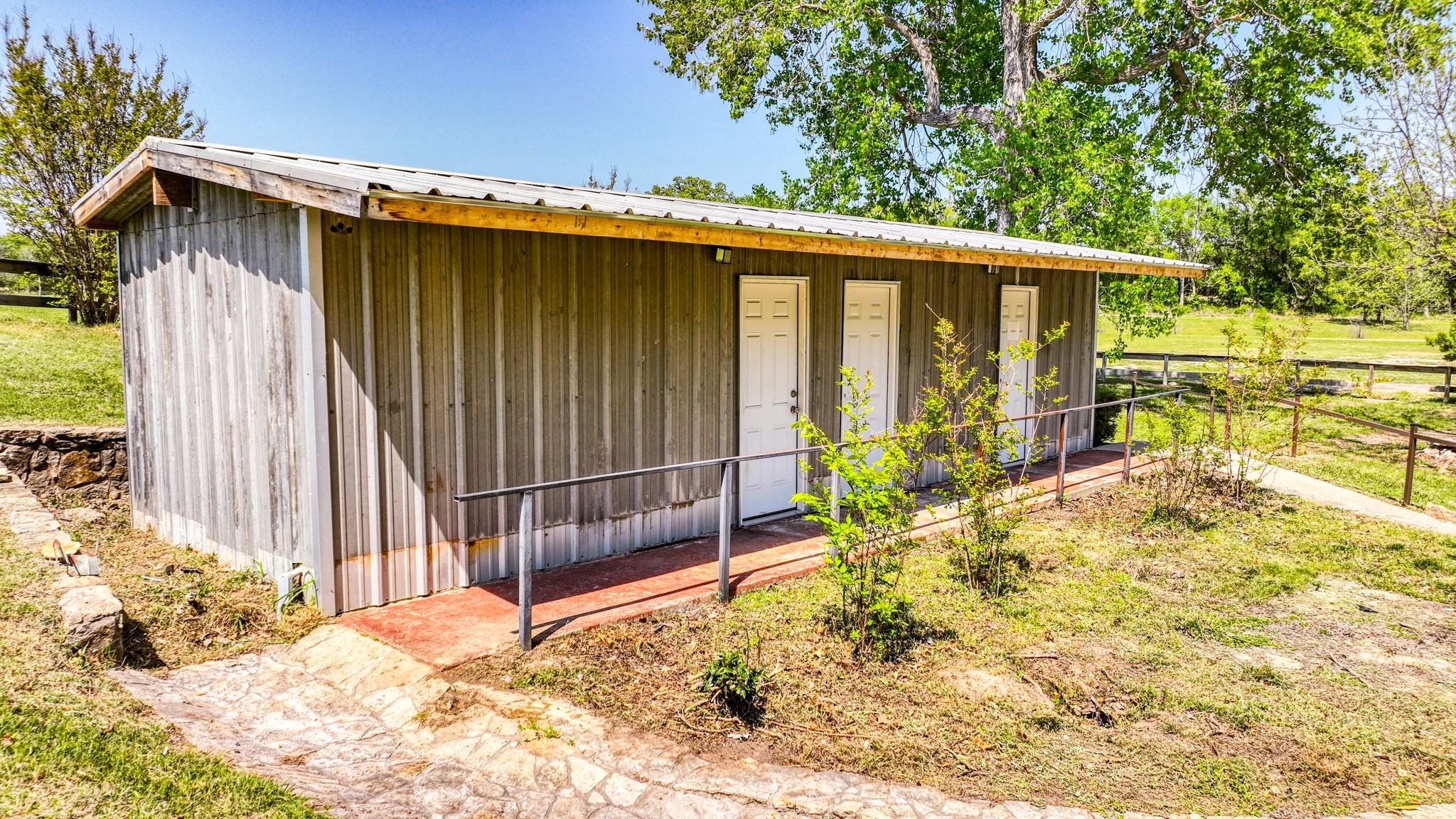 main property photo 27