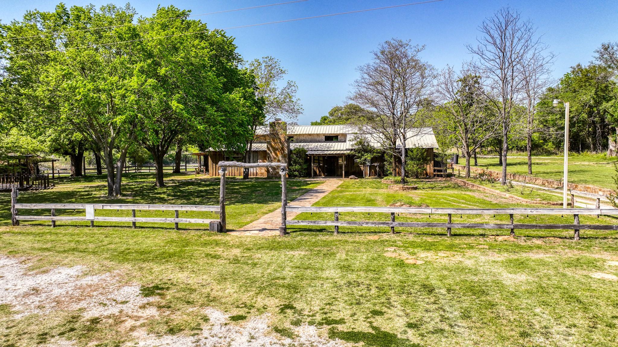main property photo 33