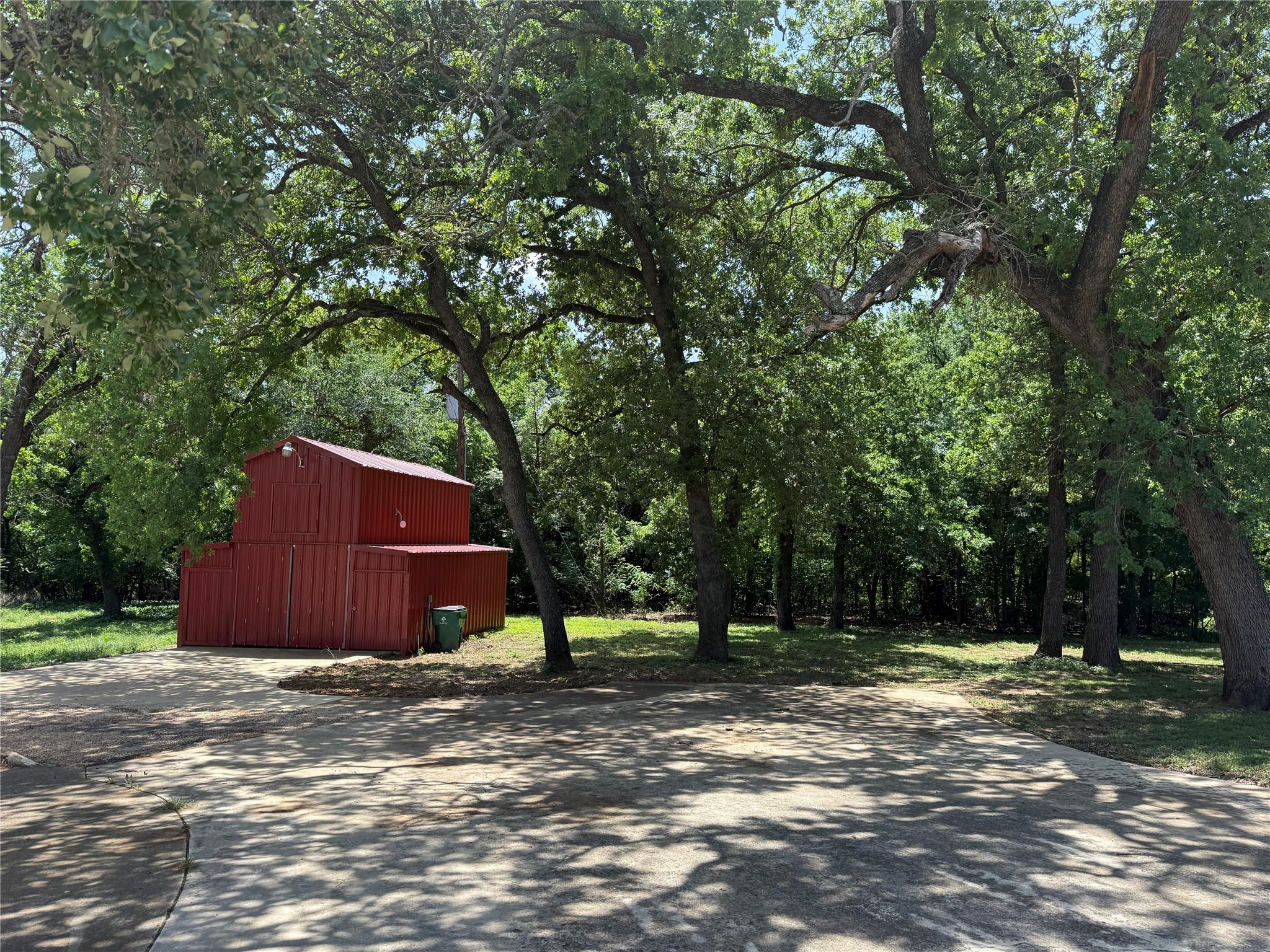 main property photo 24