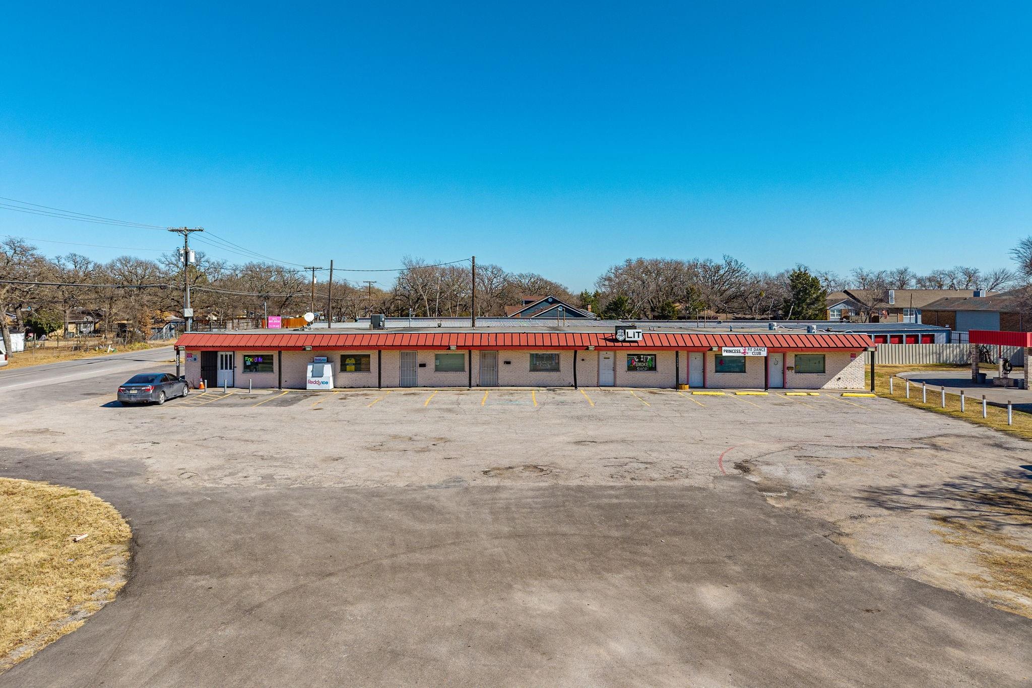 main property photo 17