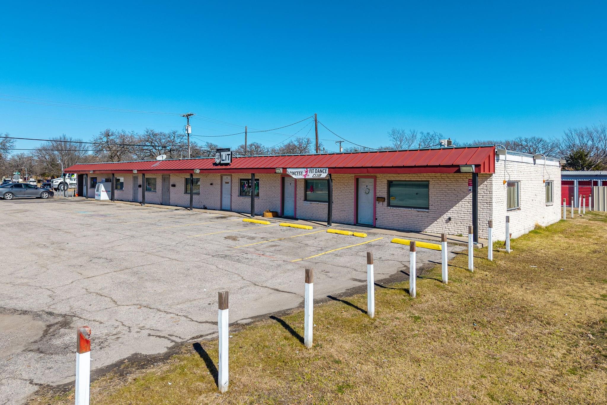 main property photo 6