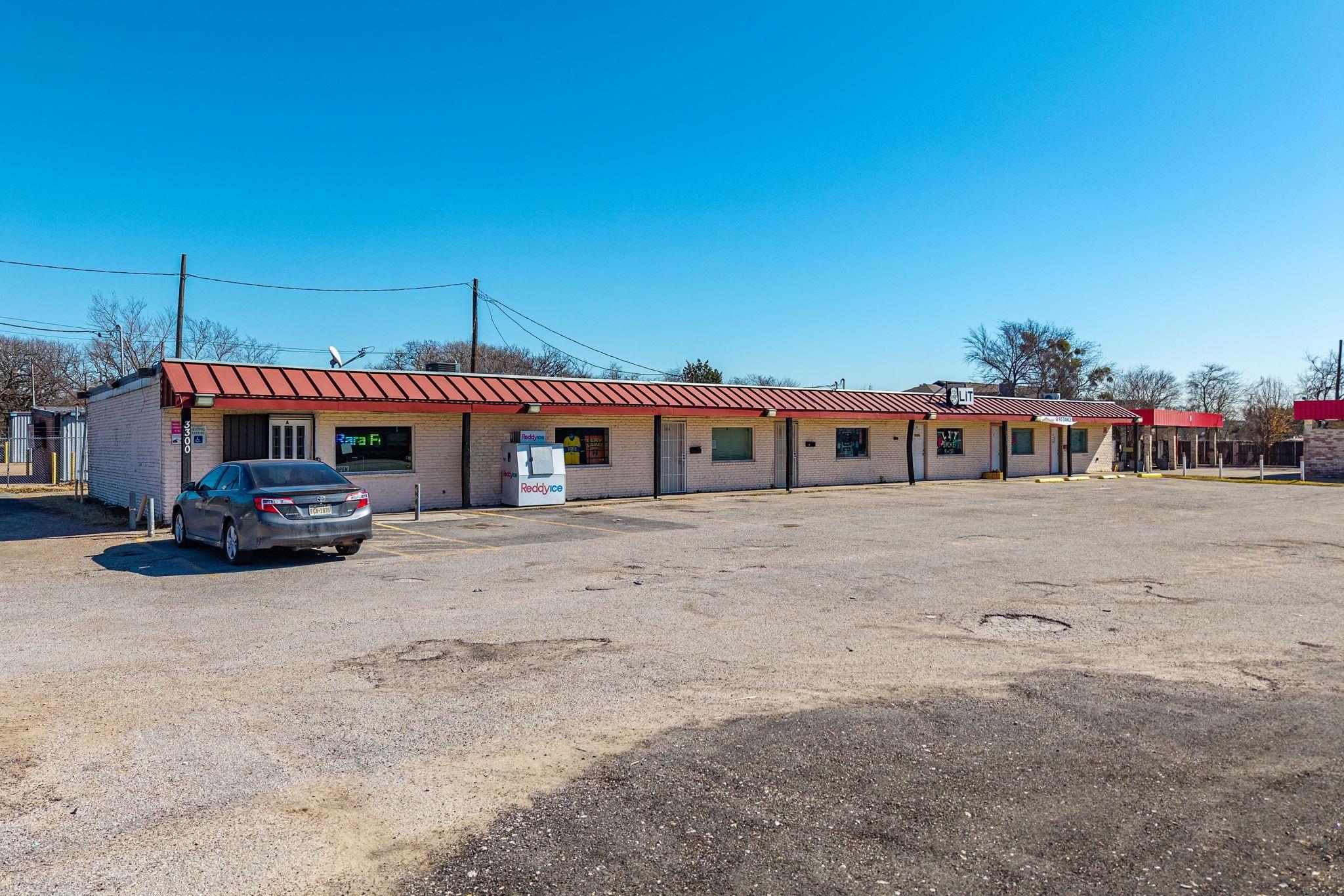 main property photo 7