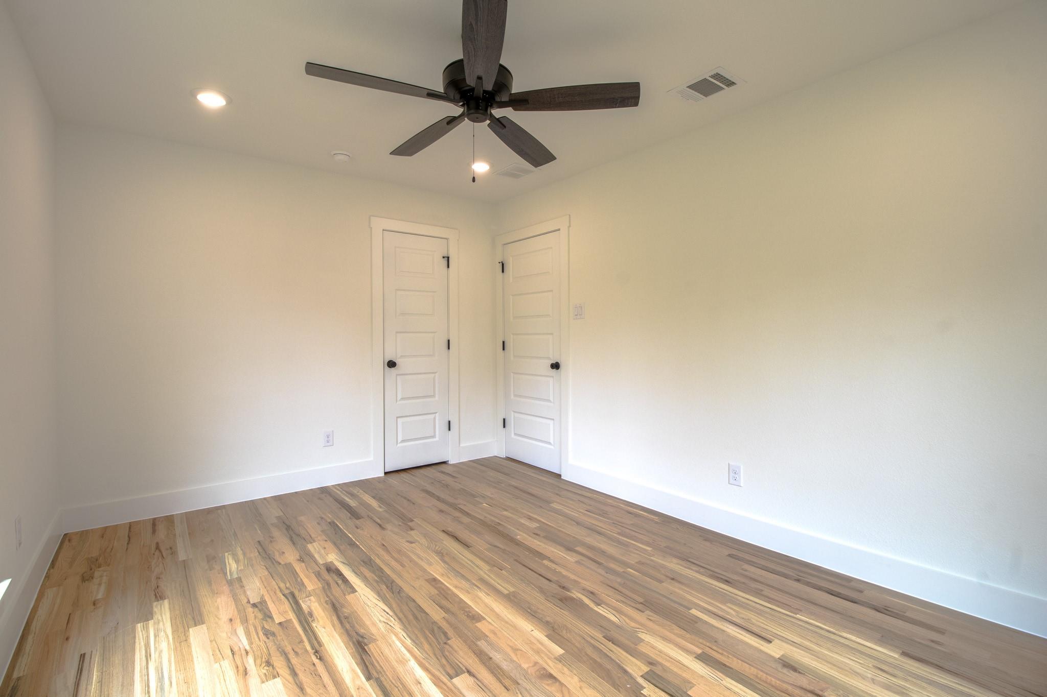 property viewer photo 15