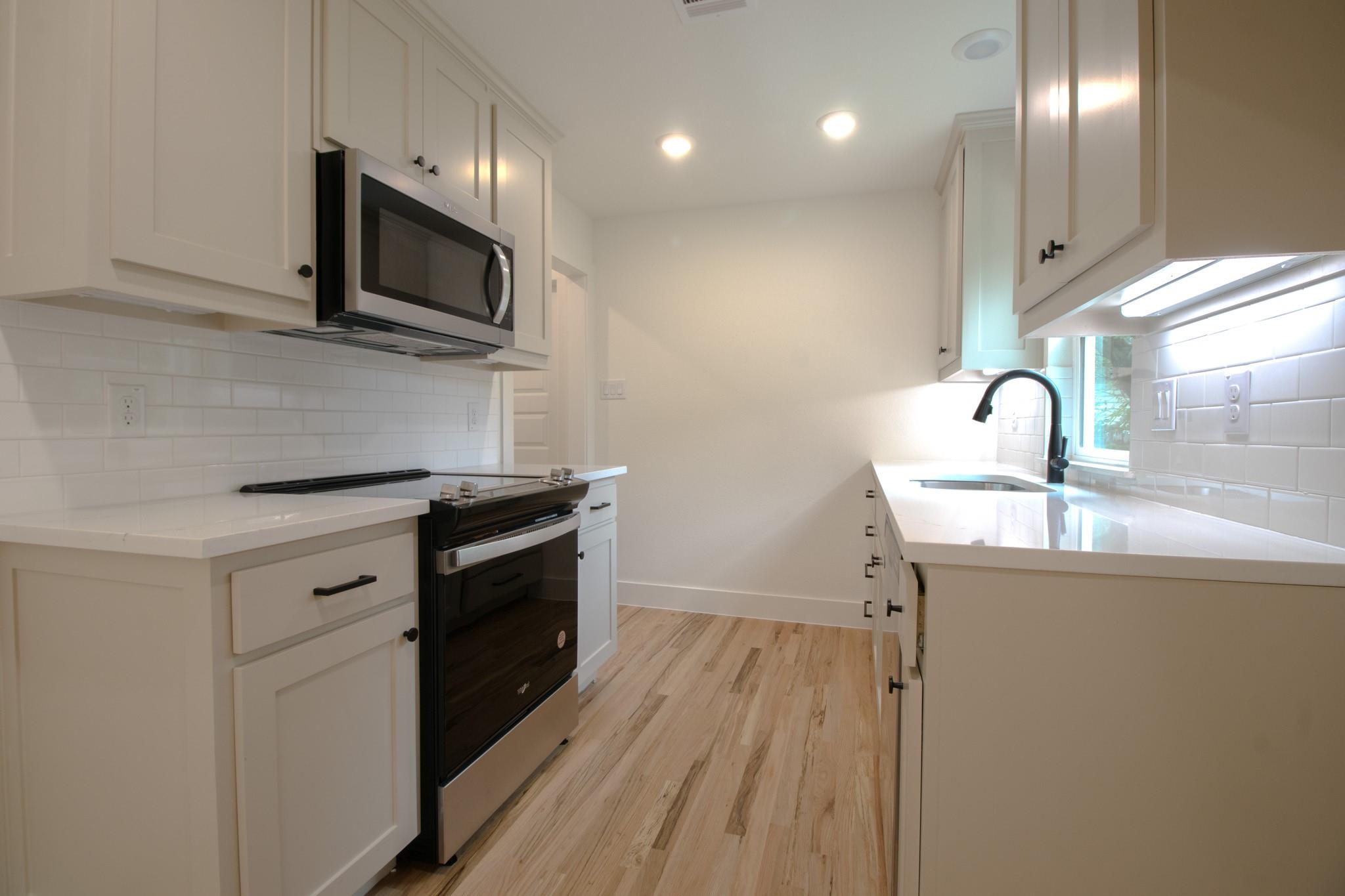 property viewer photo 5