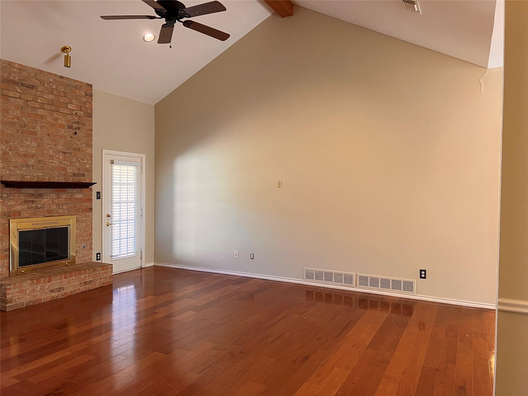 property viewer photo 5