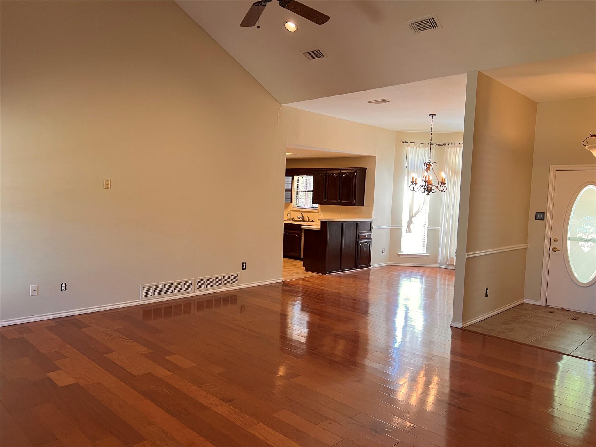 property viewer photo 6