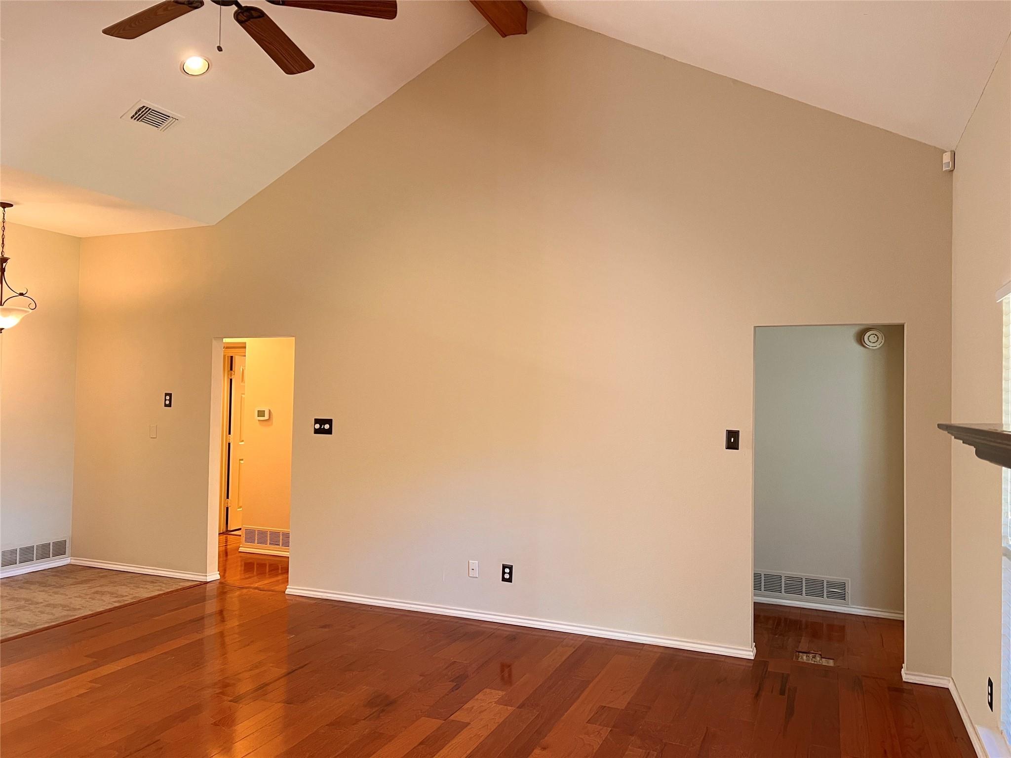 property viewer photo 7