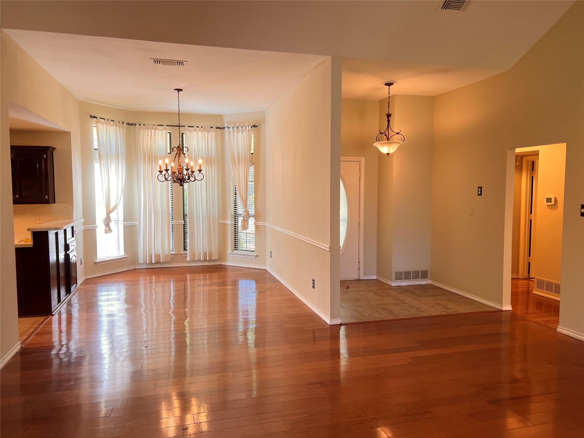 property viewer photo 8