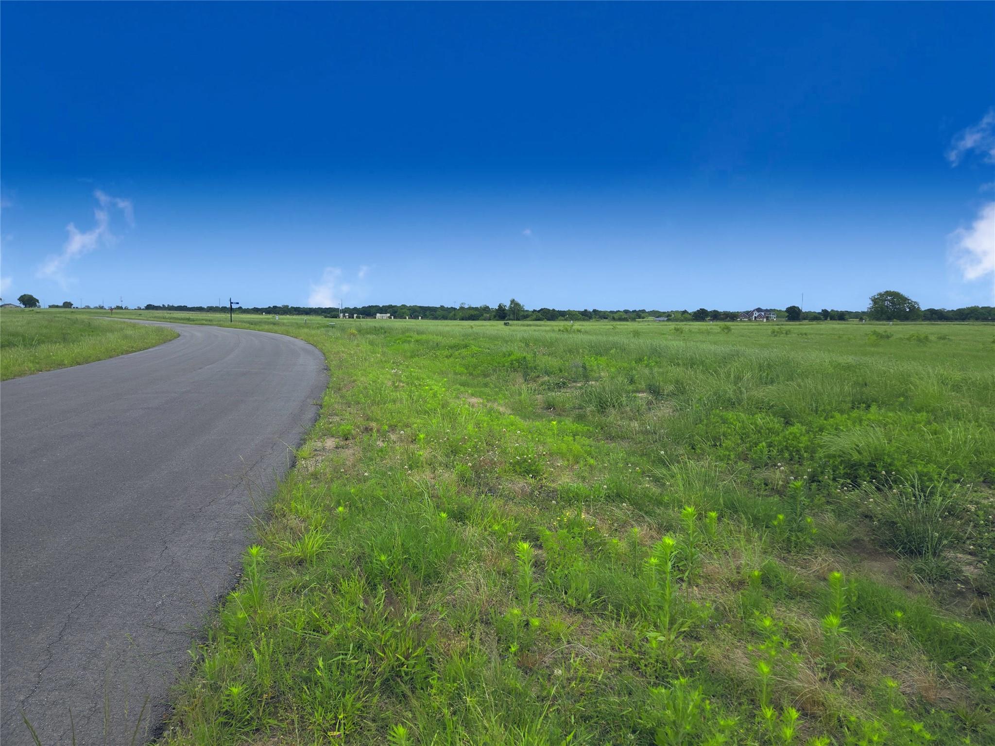 main property photo 9