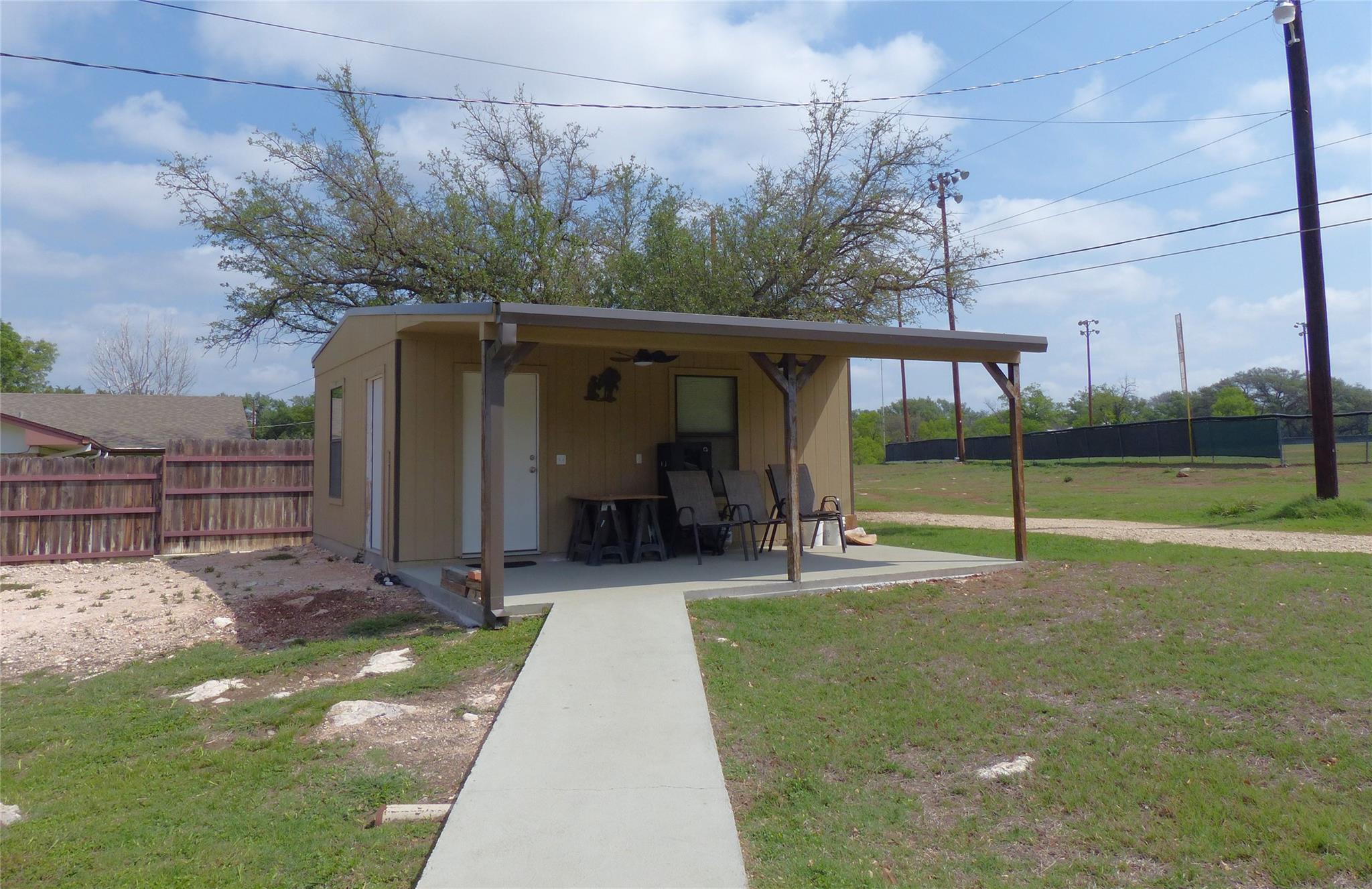 main property photo 33