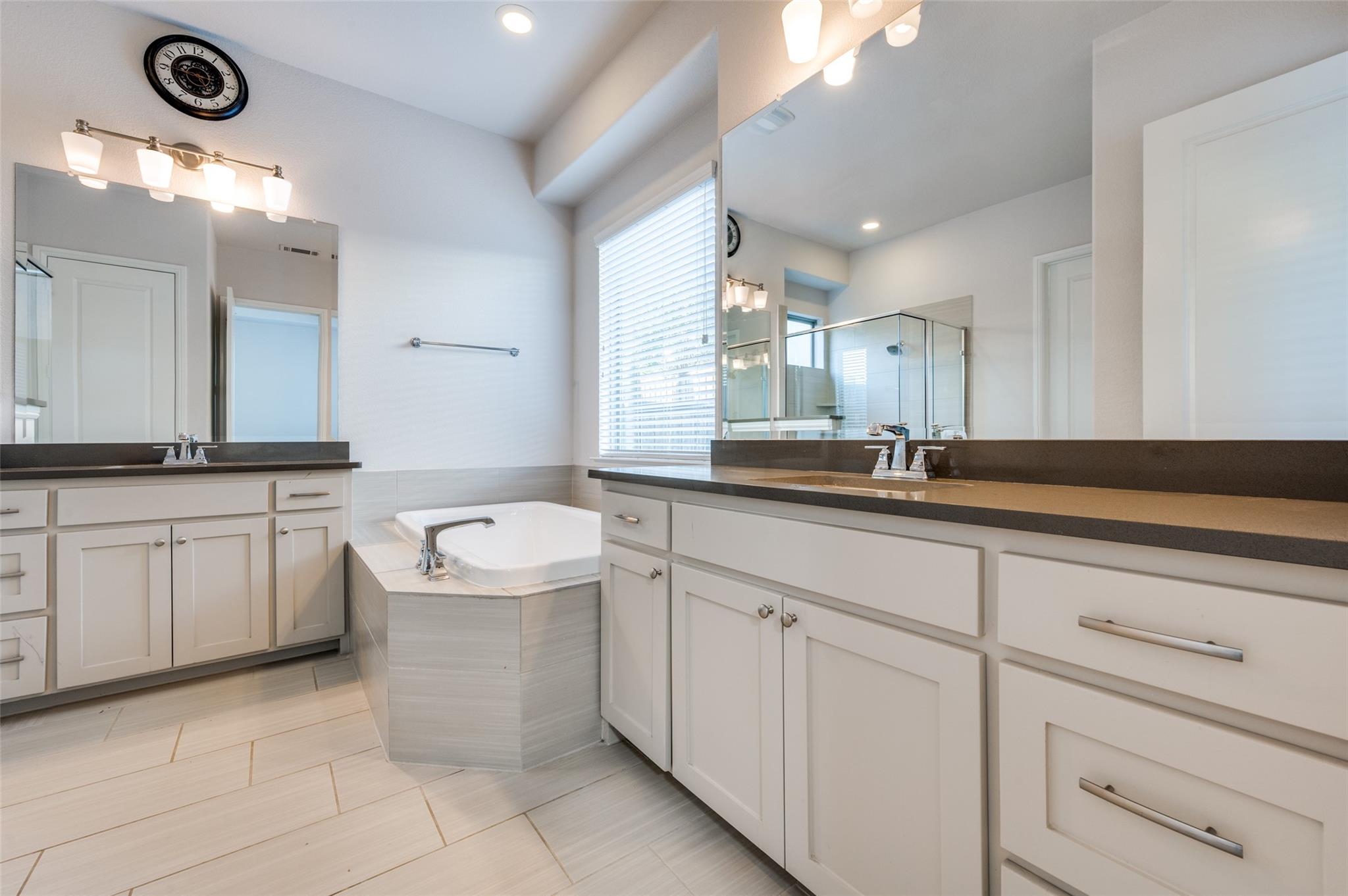 property viewer photo 12