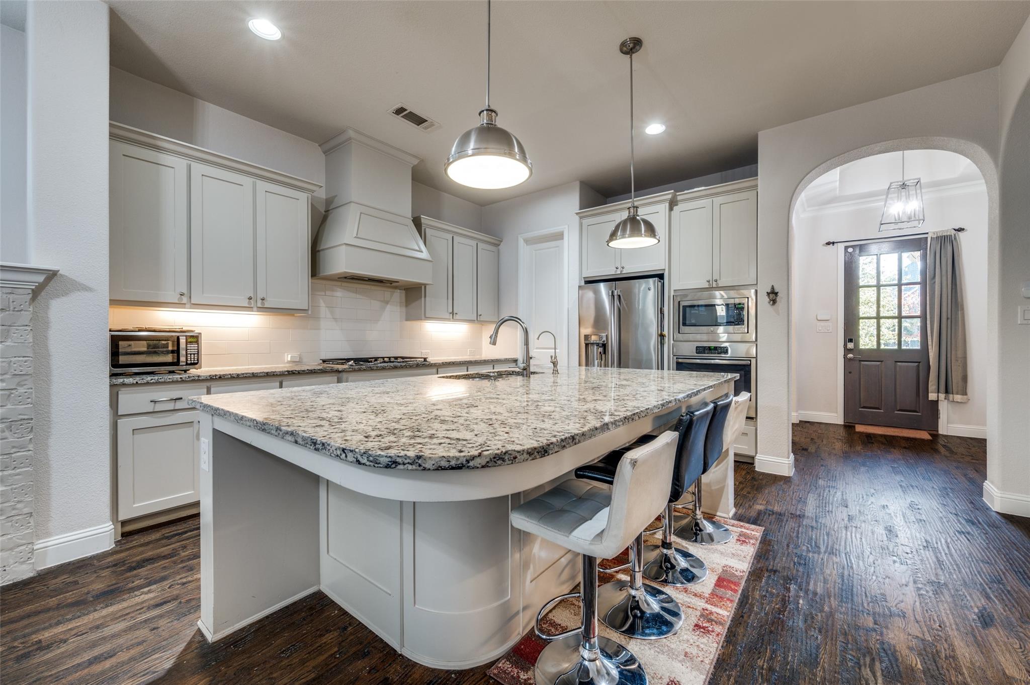 property viewer photo 2