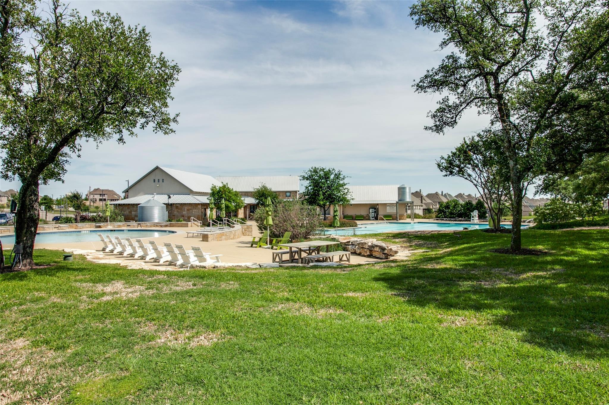 property viewer photo 30