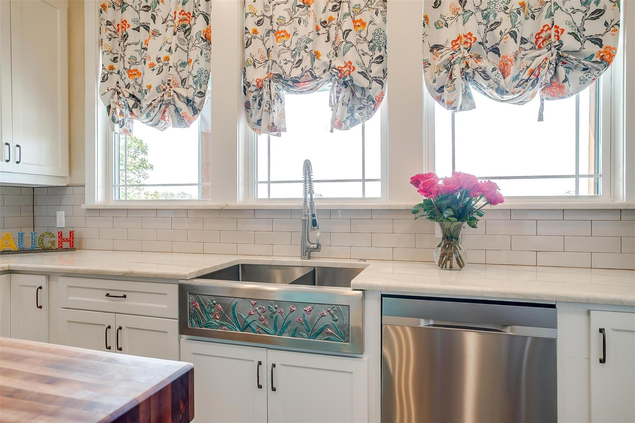 property viewer photo 25