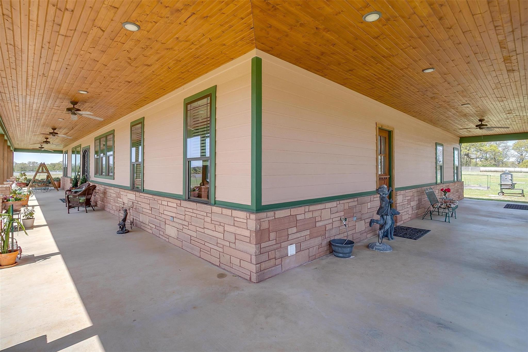 property viewer photo 31