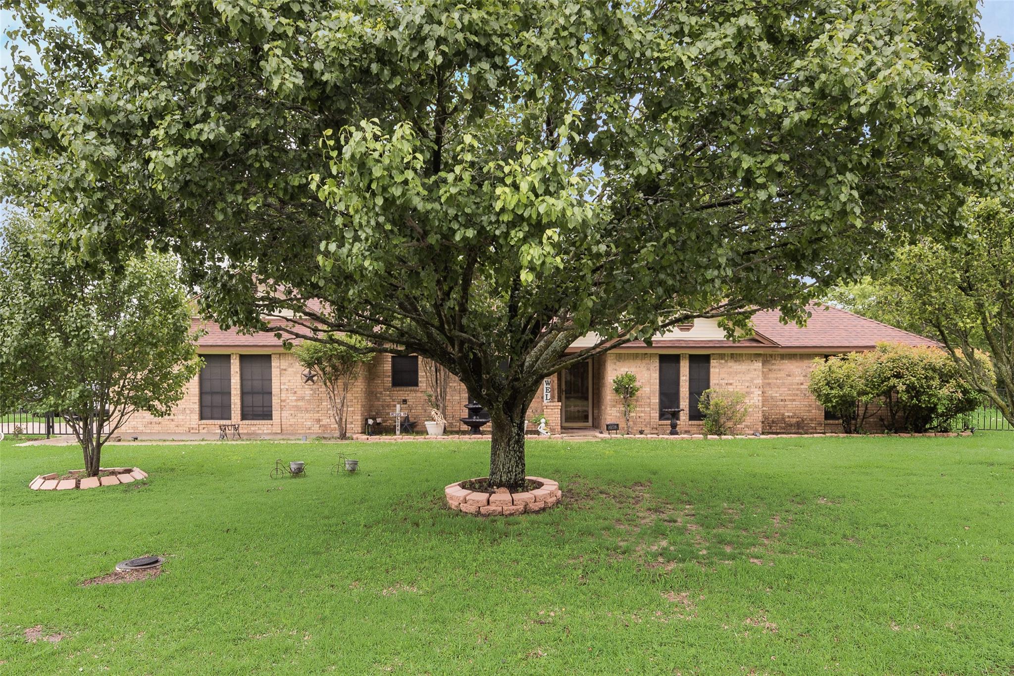 property viewer photo 1